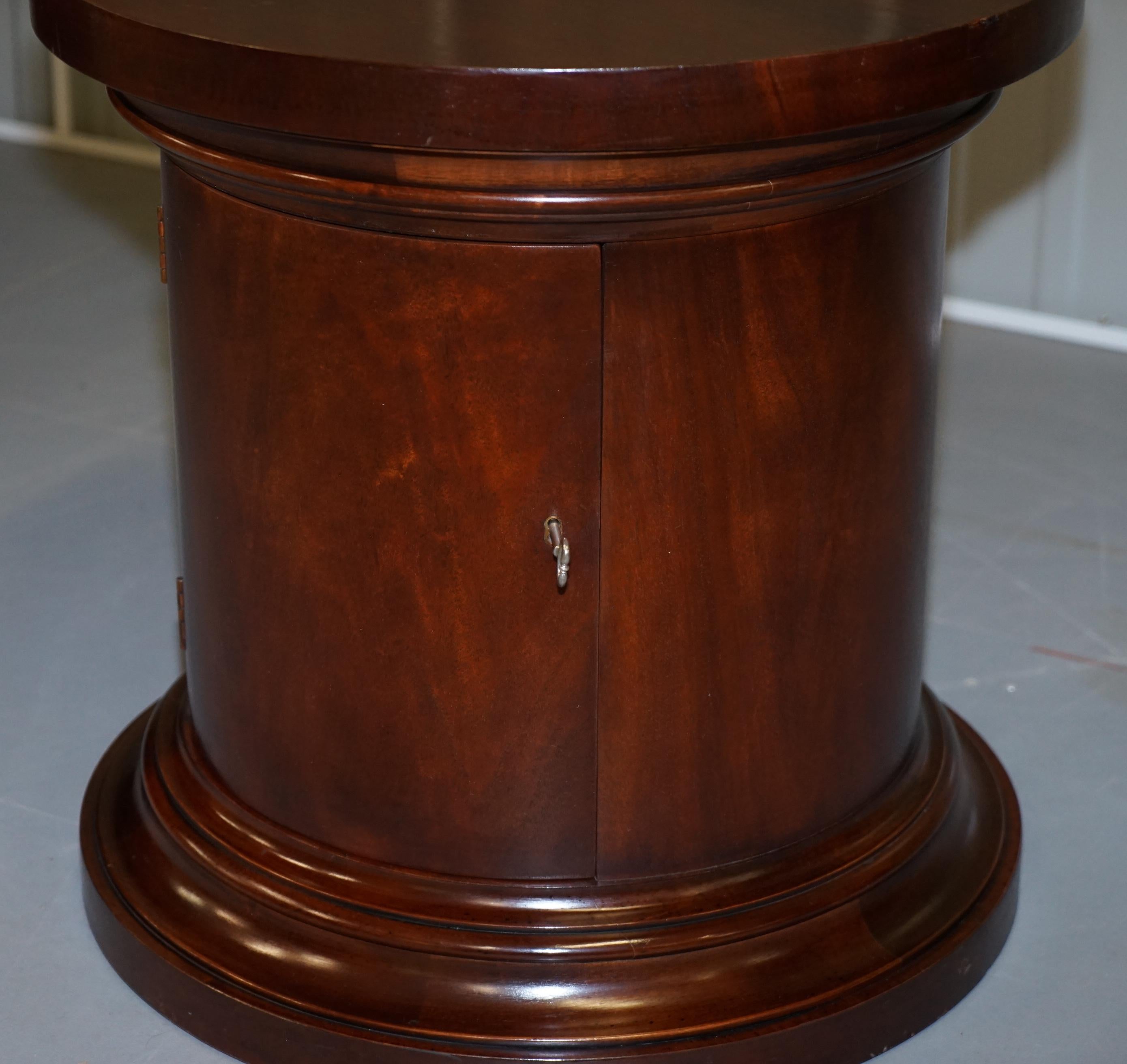 American Stunning Solid Mahogany Ralph Lauren Polo Drum Side Lamp Wine Table Cupboard