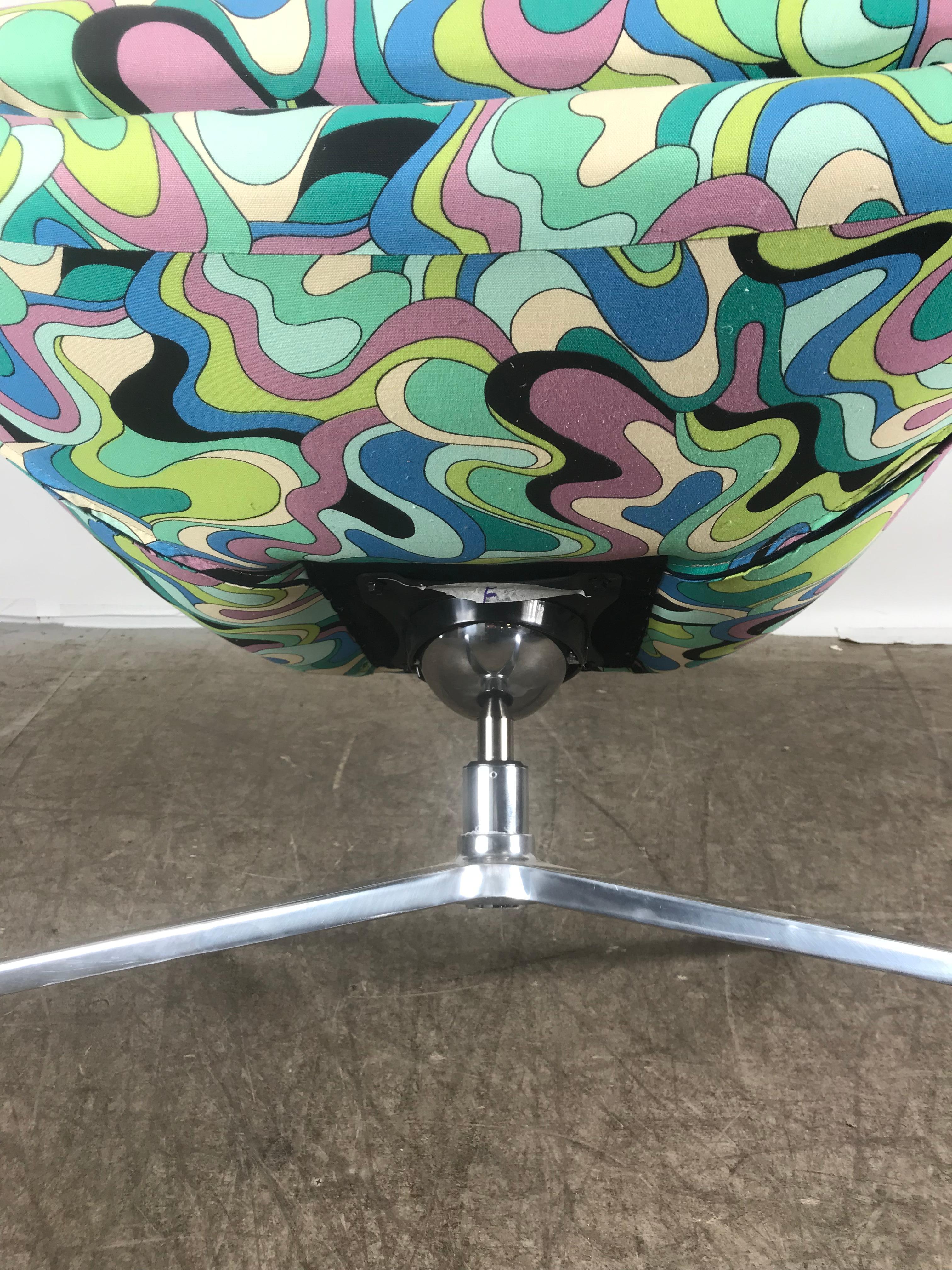Space Age modernist tilt-swivel 