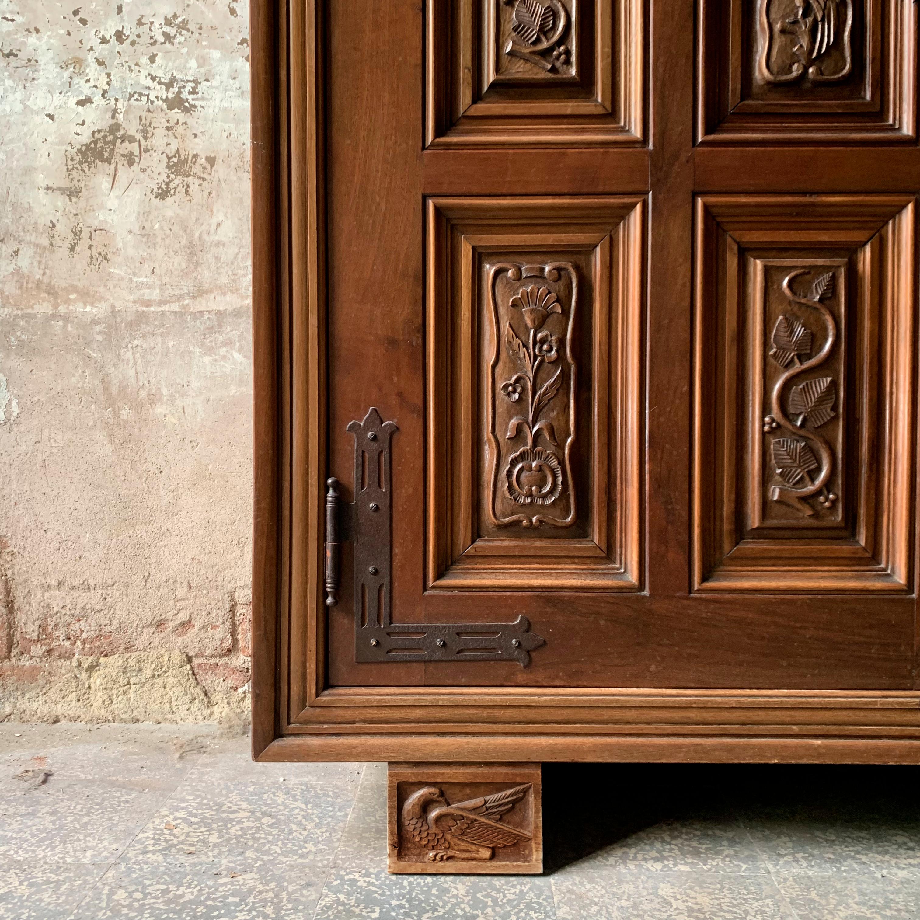 Hand-Carved Stunning Spanish Organicist-Style Entry Closet from the 1940s For Sale