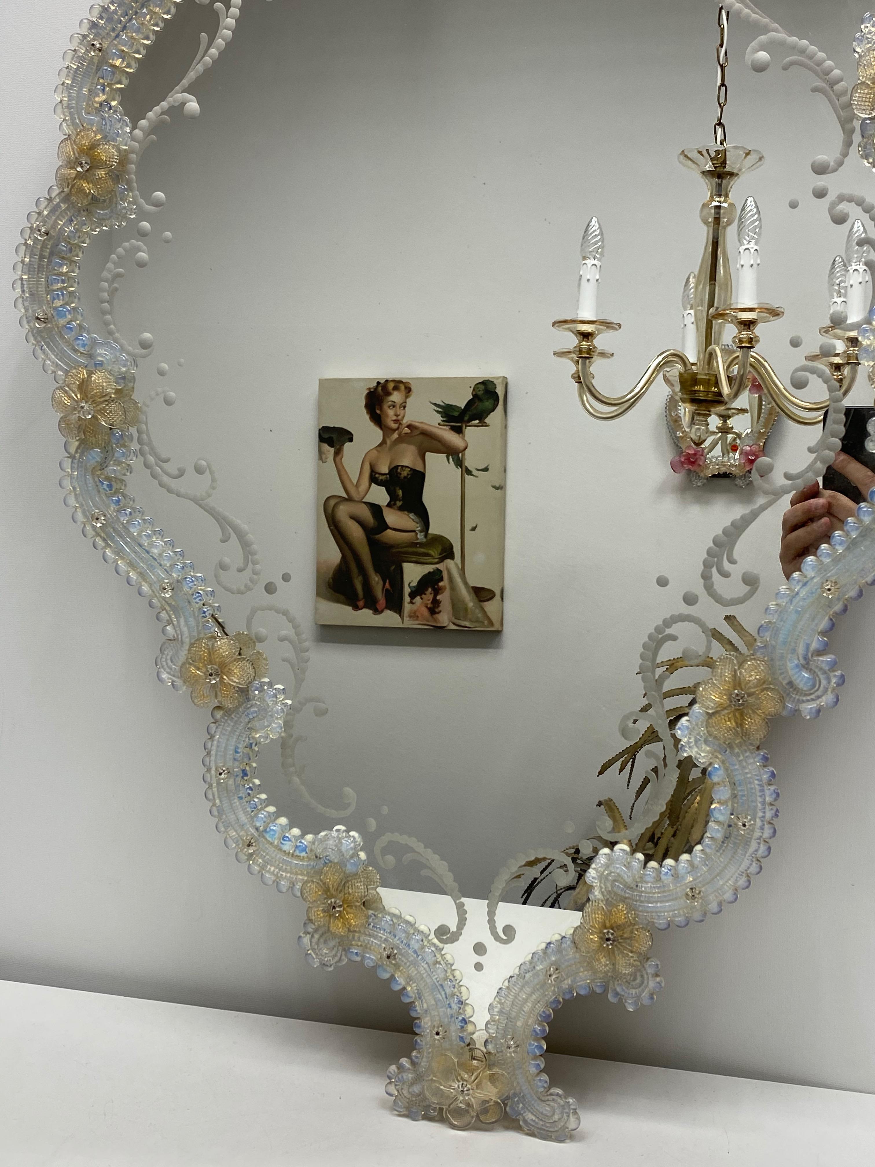 Stunning Spectacular Murano Glass Wall Mirror, circa 1950s, Italy In Good Condition In Nuernberg, DE