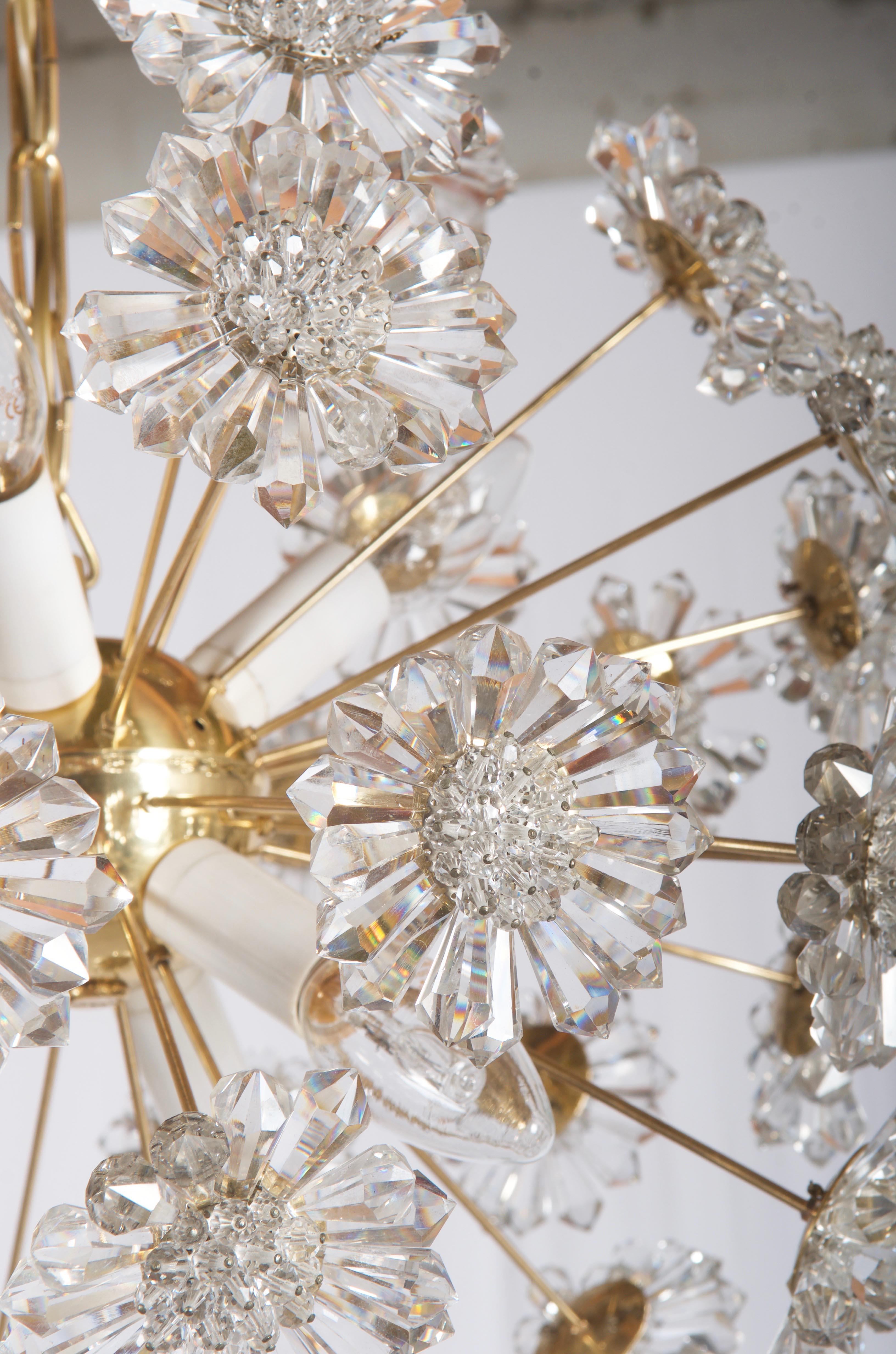 Late 20th Century Stunning Sputnik Chandelier with Crystal Flowers For Sale