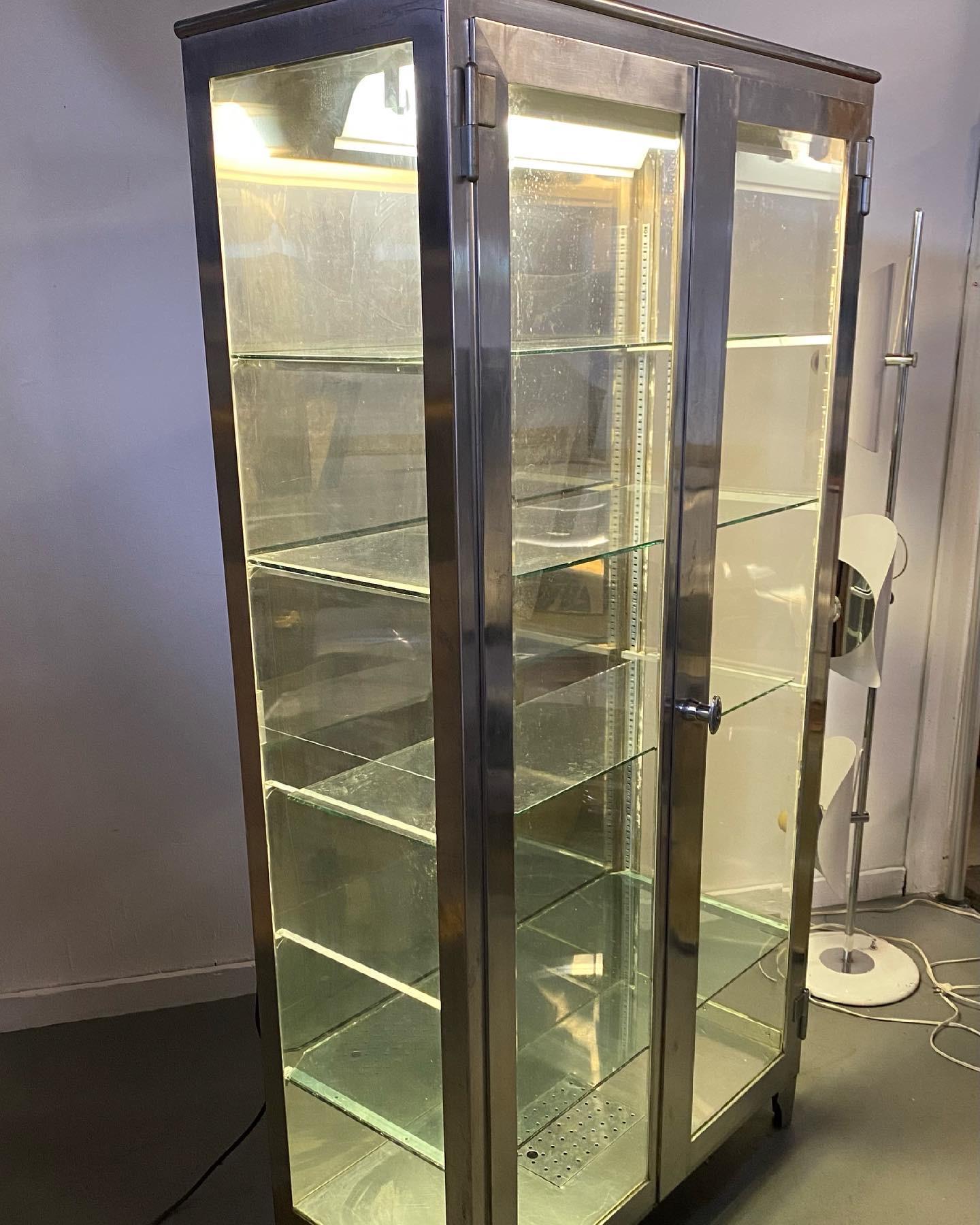 vitrine edelstahl