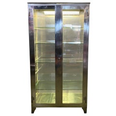 Atemberaubender Vitrinenschrank aus Edelstahl und Glas, Vitrine, DR.s/ mEDical
