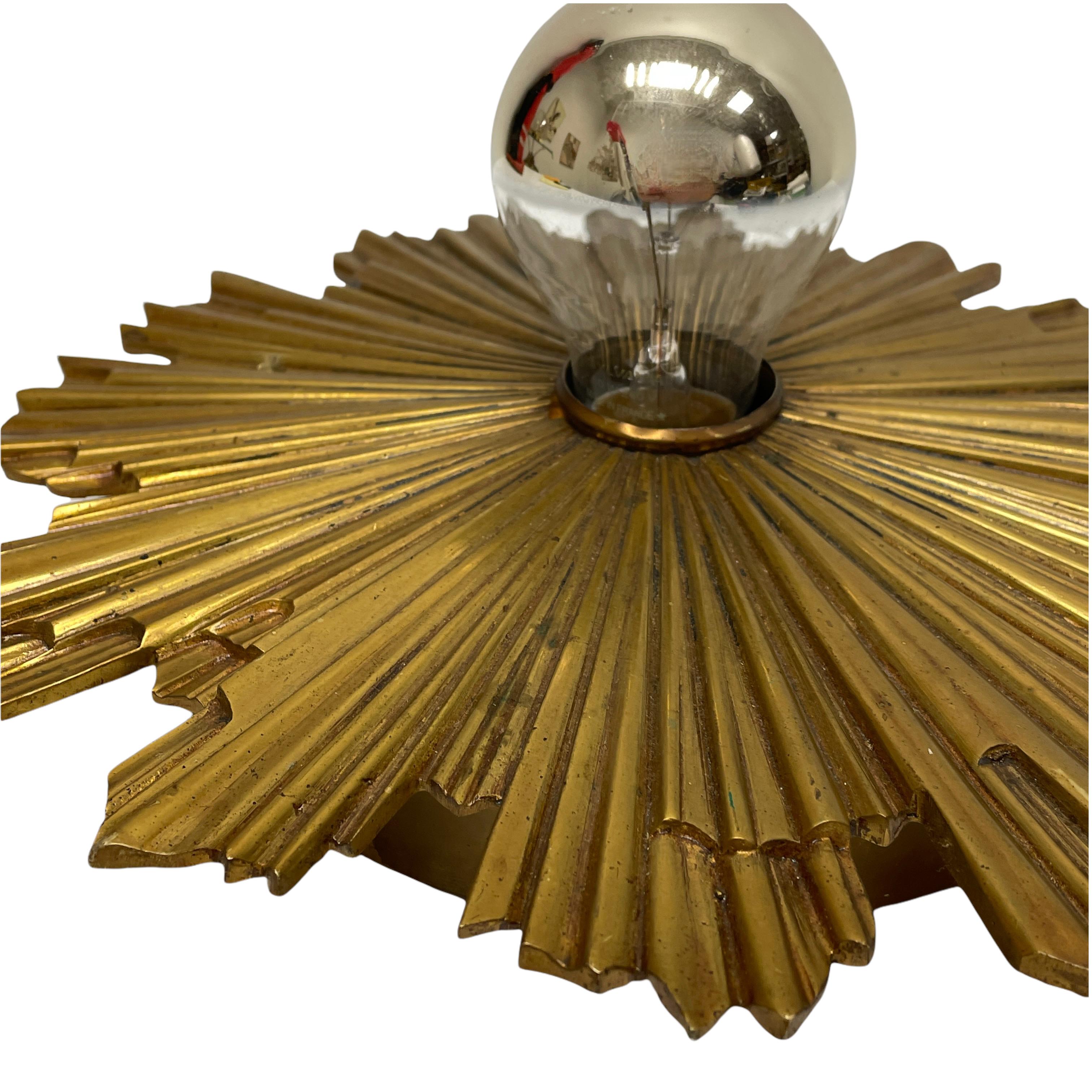 Atemberaubende Deckenleuchte mit Sternschliff-Sonnenschliff aus Messing und Bronze, 1950er Jahre im Zustand „Gut“ im Angebot in Nuernberg, DE