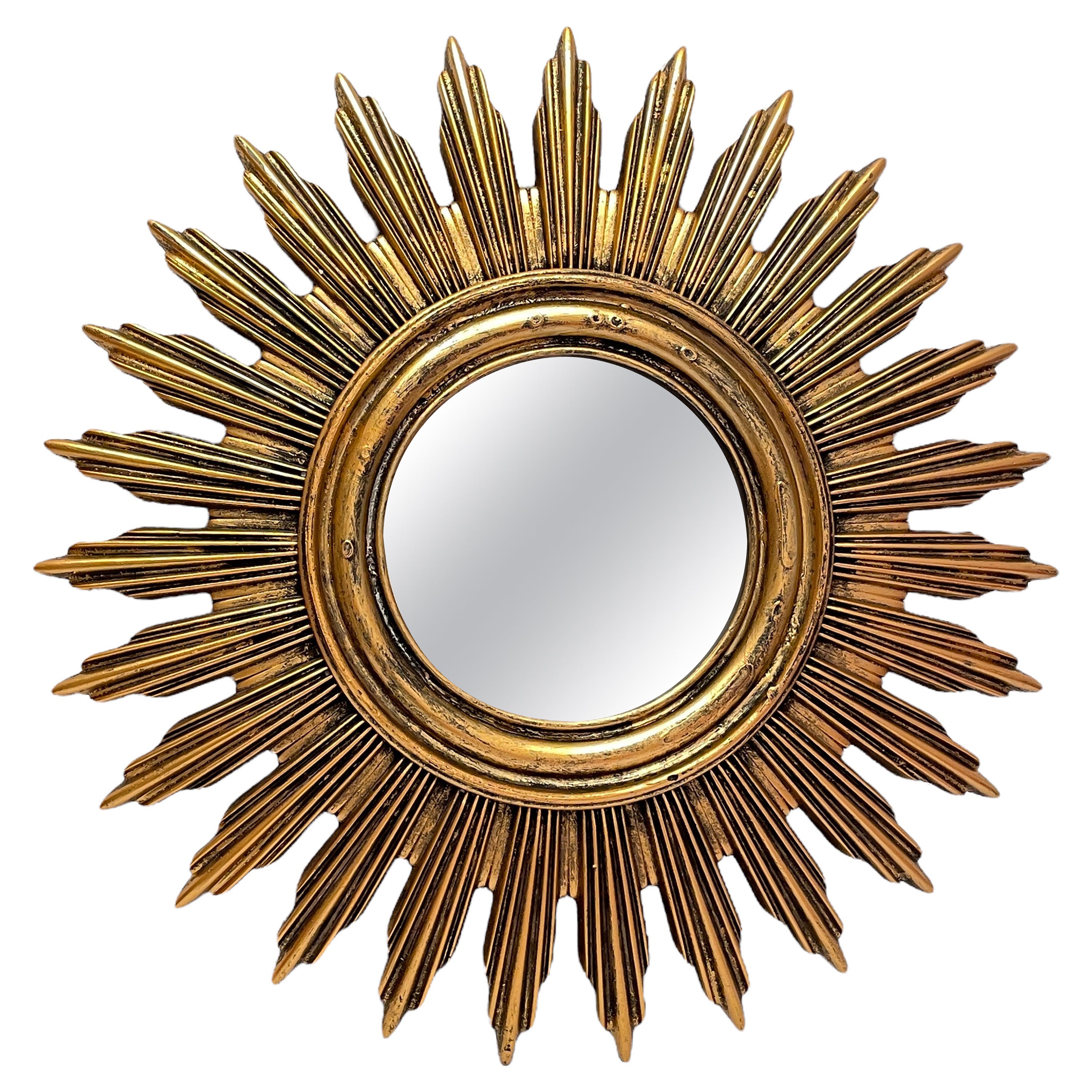 Stupendo specchio Starburst Sunburst in resina dorata, Belgio, anni '60 circa