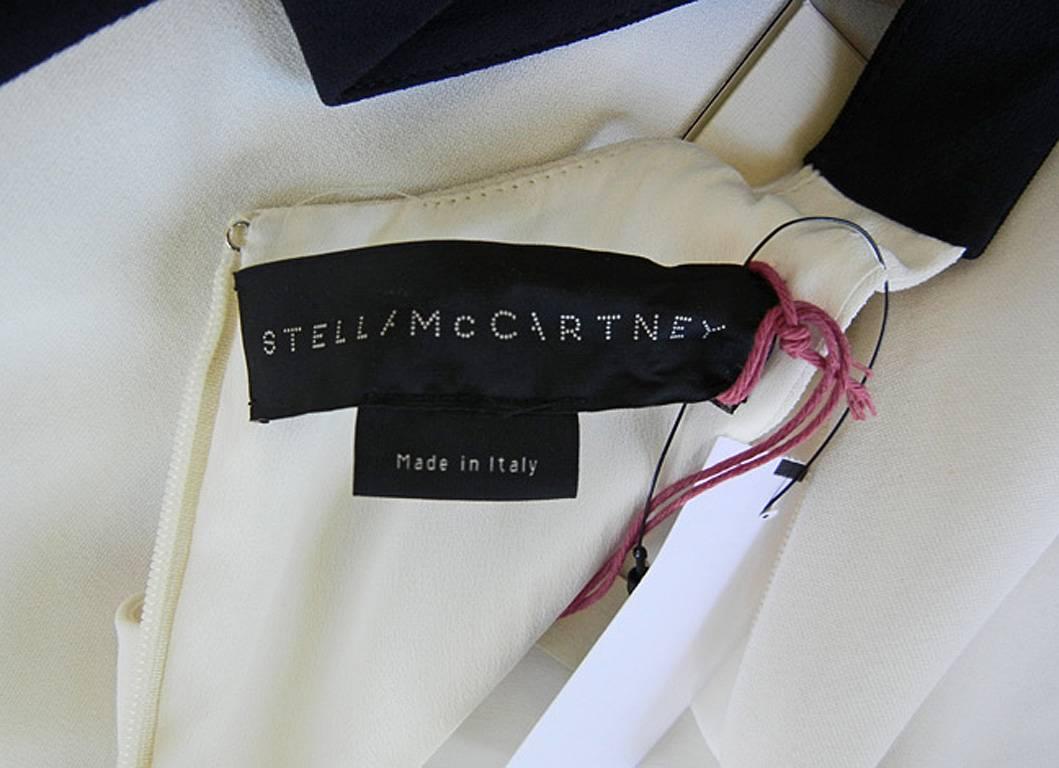 Superbe robe Stella McCartney Saskia neuve avec étiquettes, vue sur Emmys Neuf - En vente à Los Angeles, CA