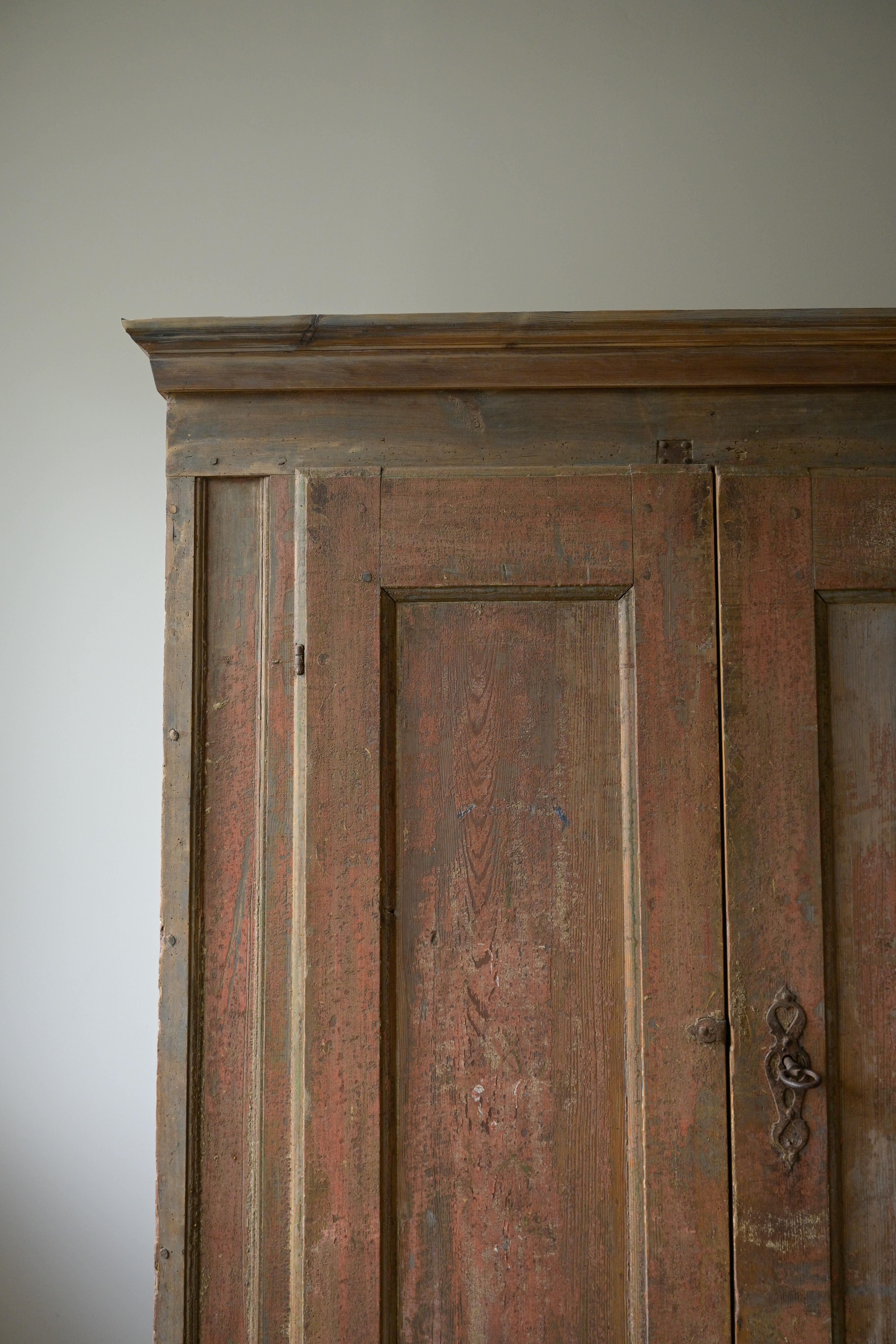 Prächtiger schwedischer Barockschrank, um 1780 (Handbemalt)