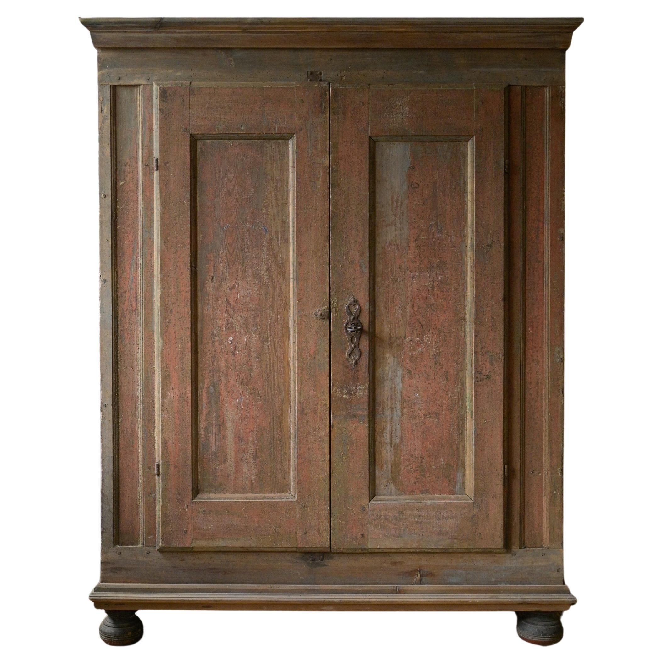 Superbe armoire baroque suédoise, vers 1780