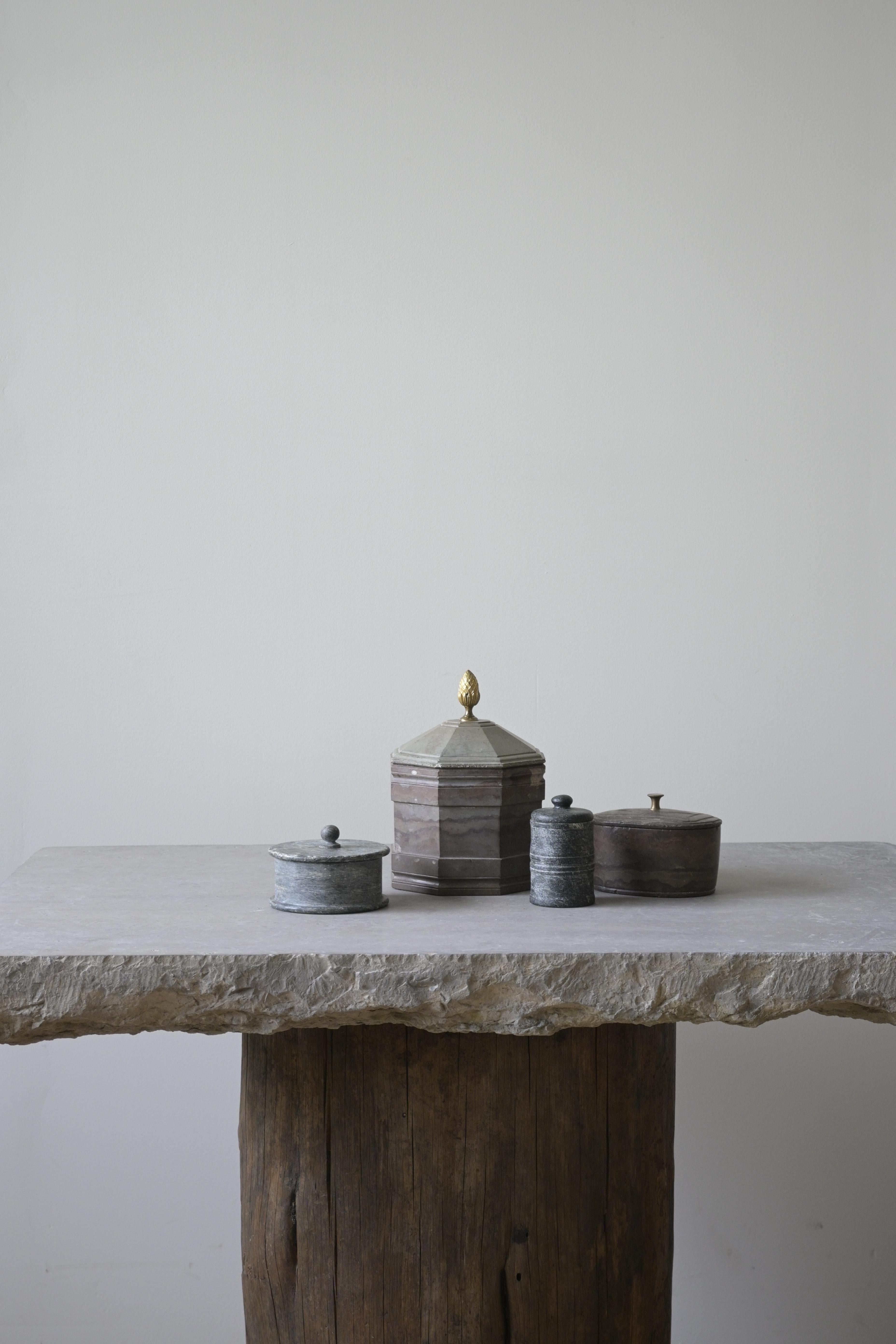 Stunning Swedish Stone Table 18th/19th century In Good Condition For Sale In Farsta, SE