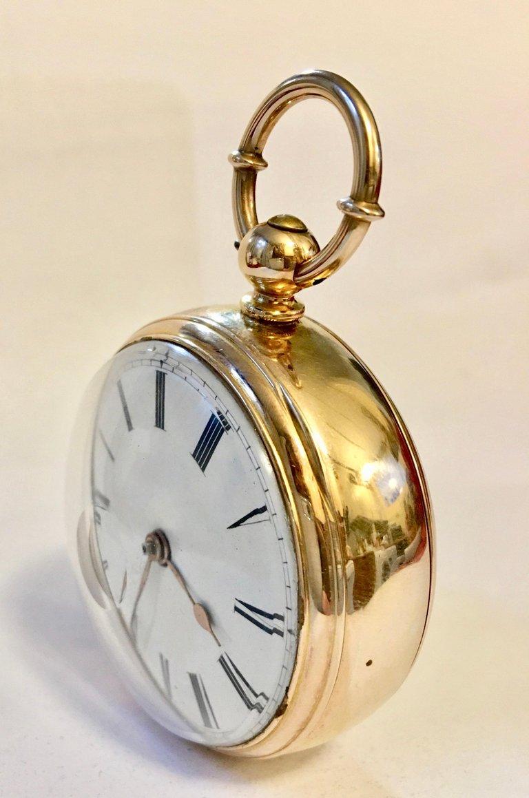 A stunning Swiss made quality 14-karat gold musical repeater pocket watch. In excellent working conditions with all original parts. A clean white enamel face with Roman numerals, gold arrowed hands. The watch sits within the gold open faced case