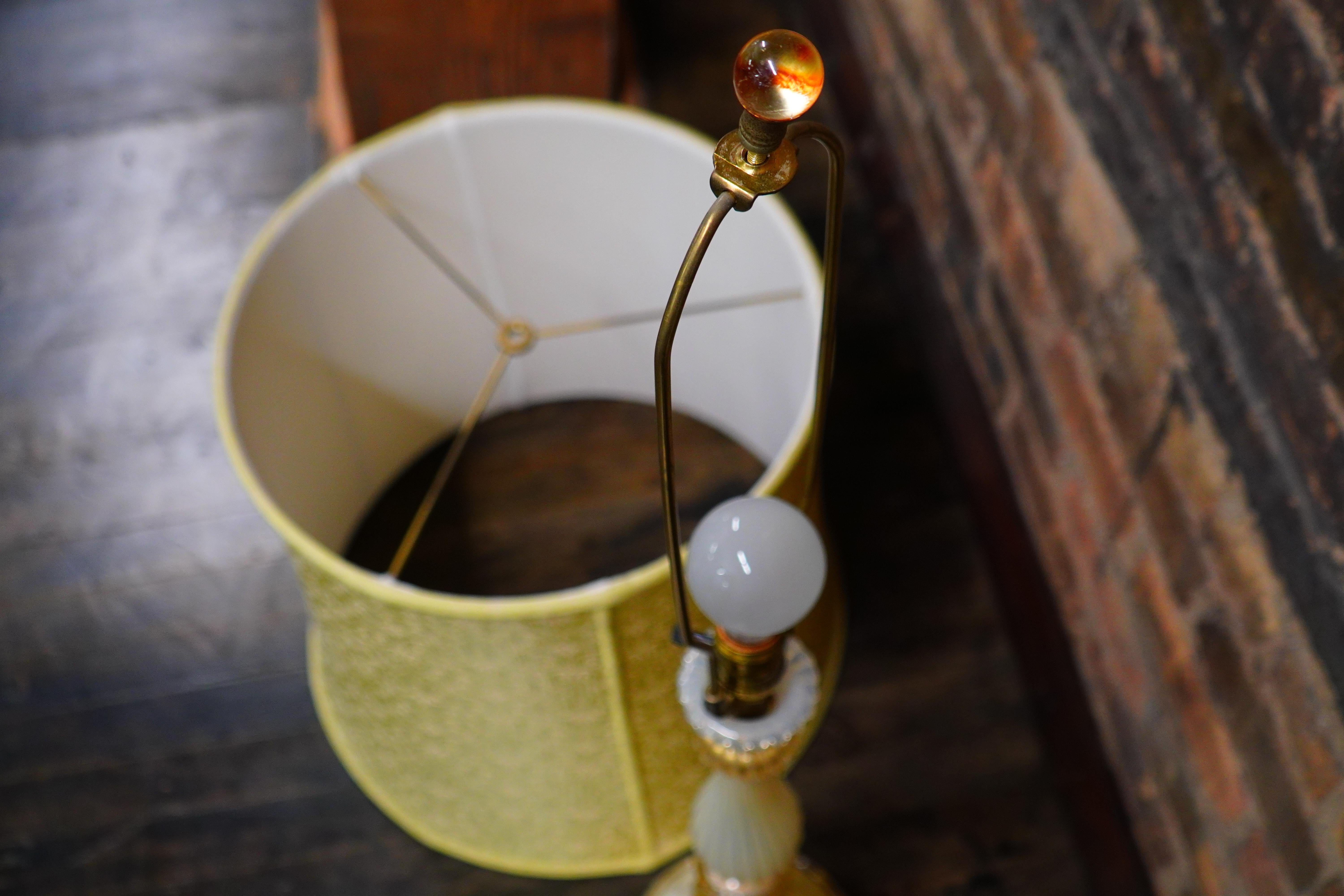Stunning Tall Murano Glass Table Lamp with Gold Flecks on Gilded Base For Sale 5