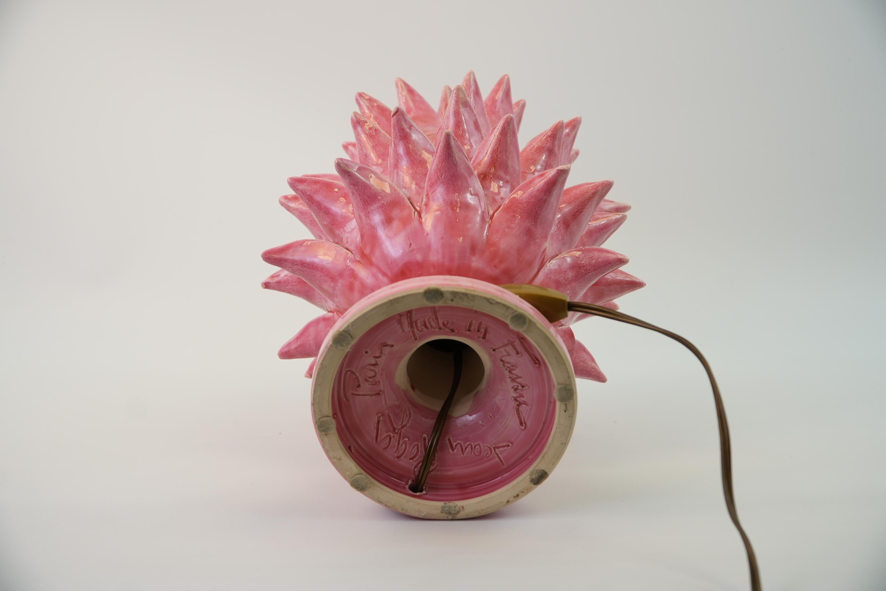 Superbe lampe rose de Jean Roger en vente 4