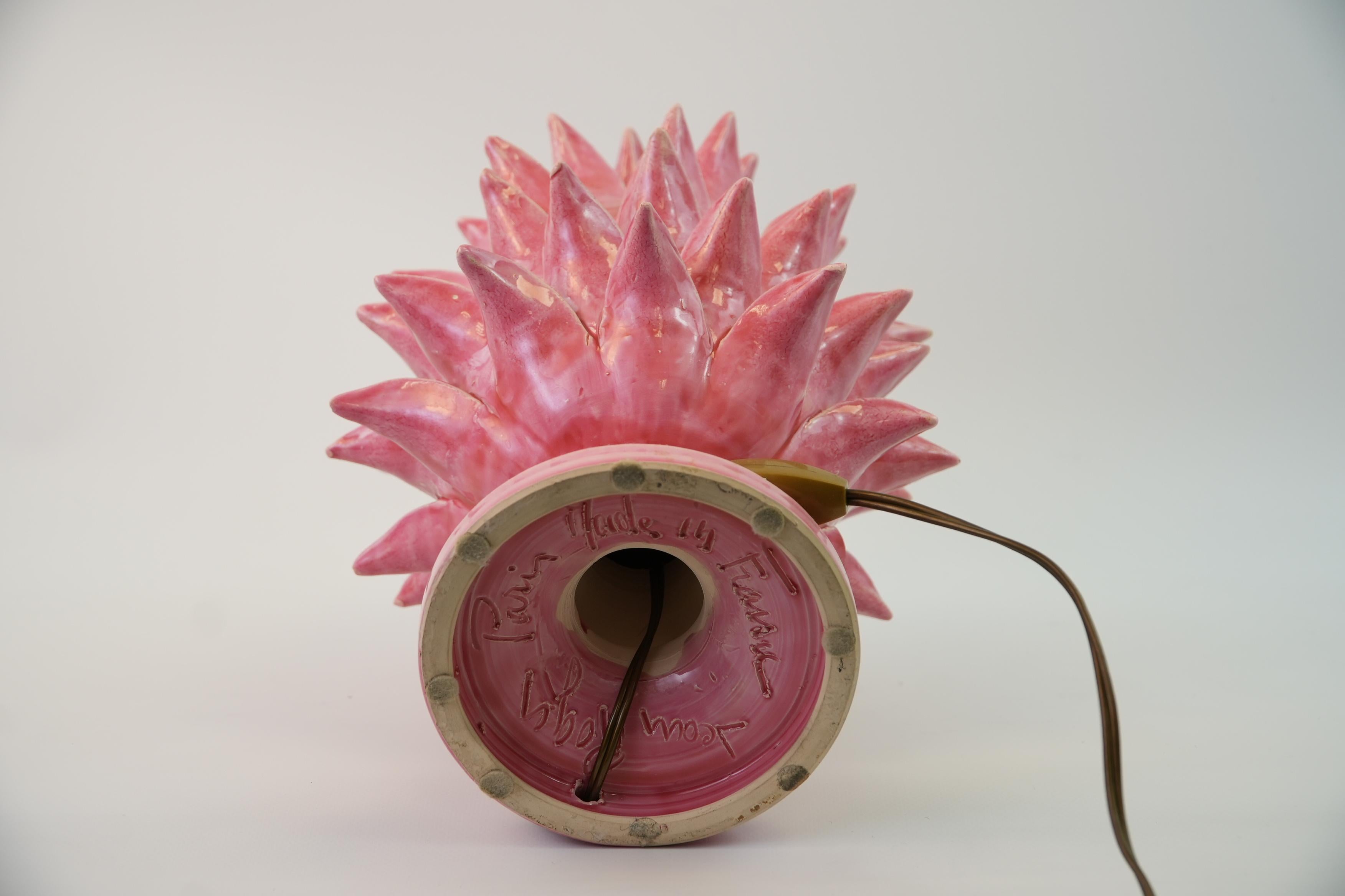 Superbe lampe rose de Jean Roger en vente 7