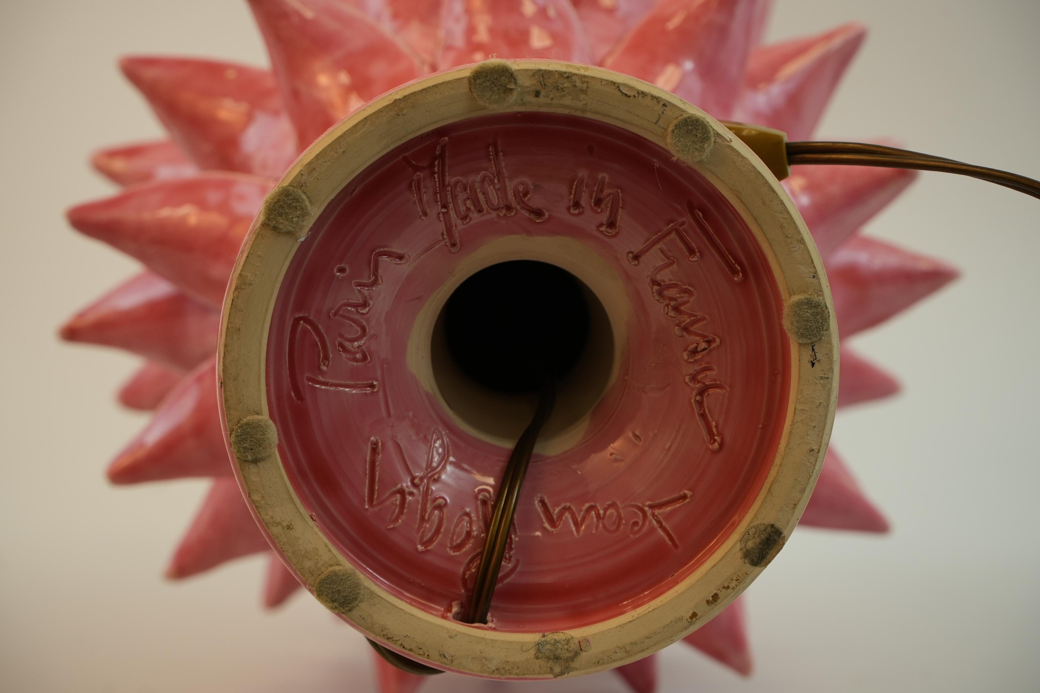 Superbe lampe rose de Jean Roger en vente 10