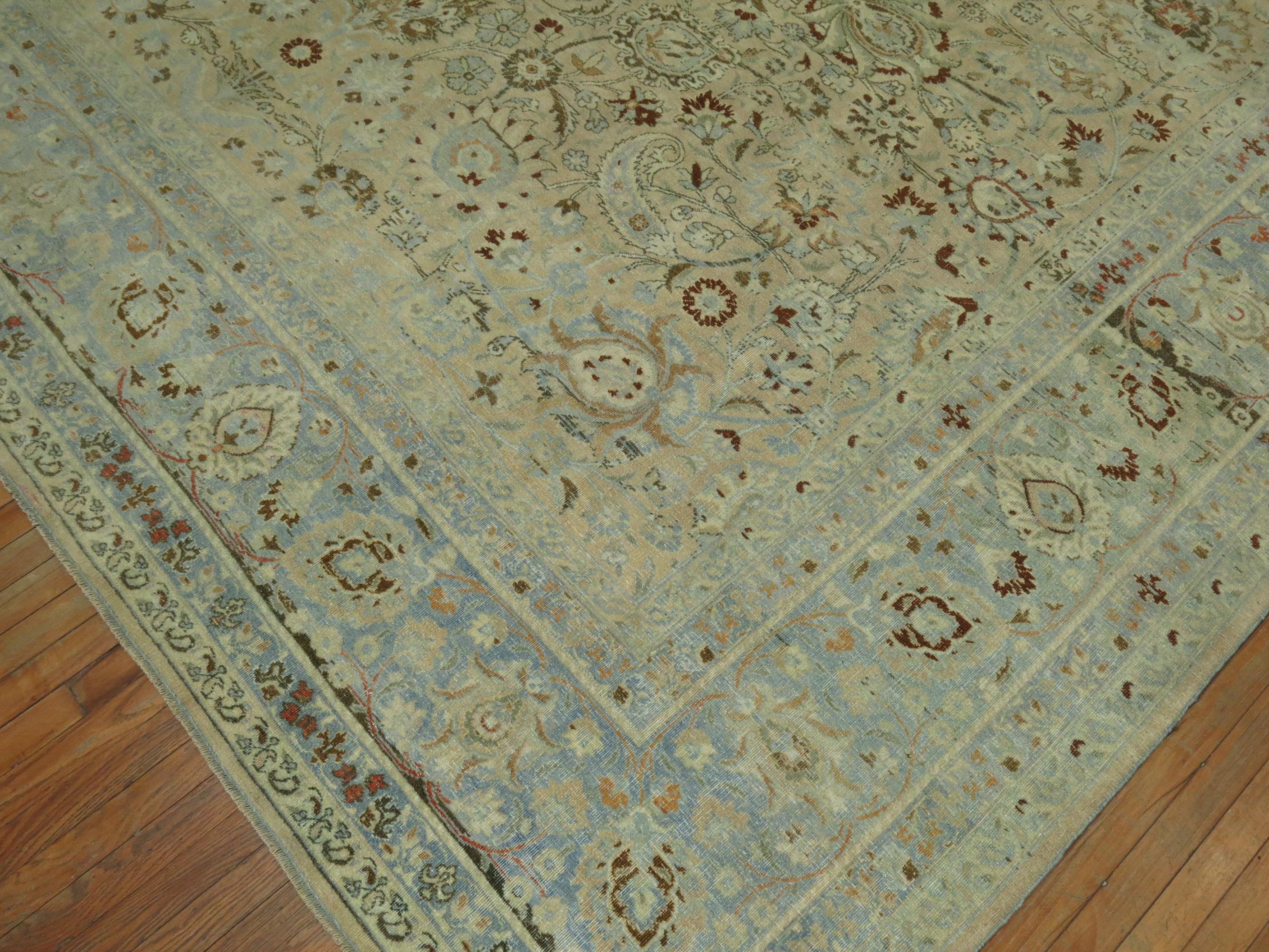 Stunning Tan Icy Blue Antique Persian Formal Meshed Rug, 20th Century For Sale 6