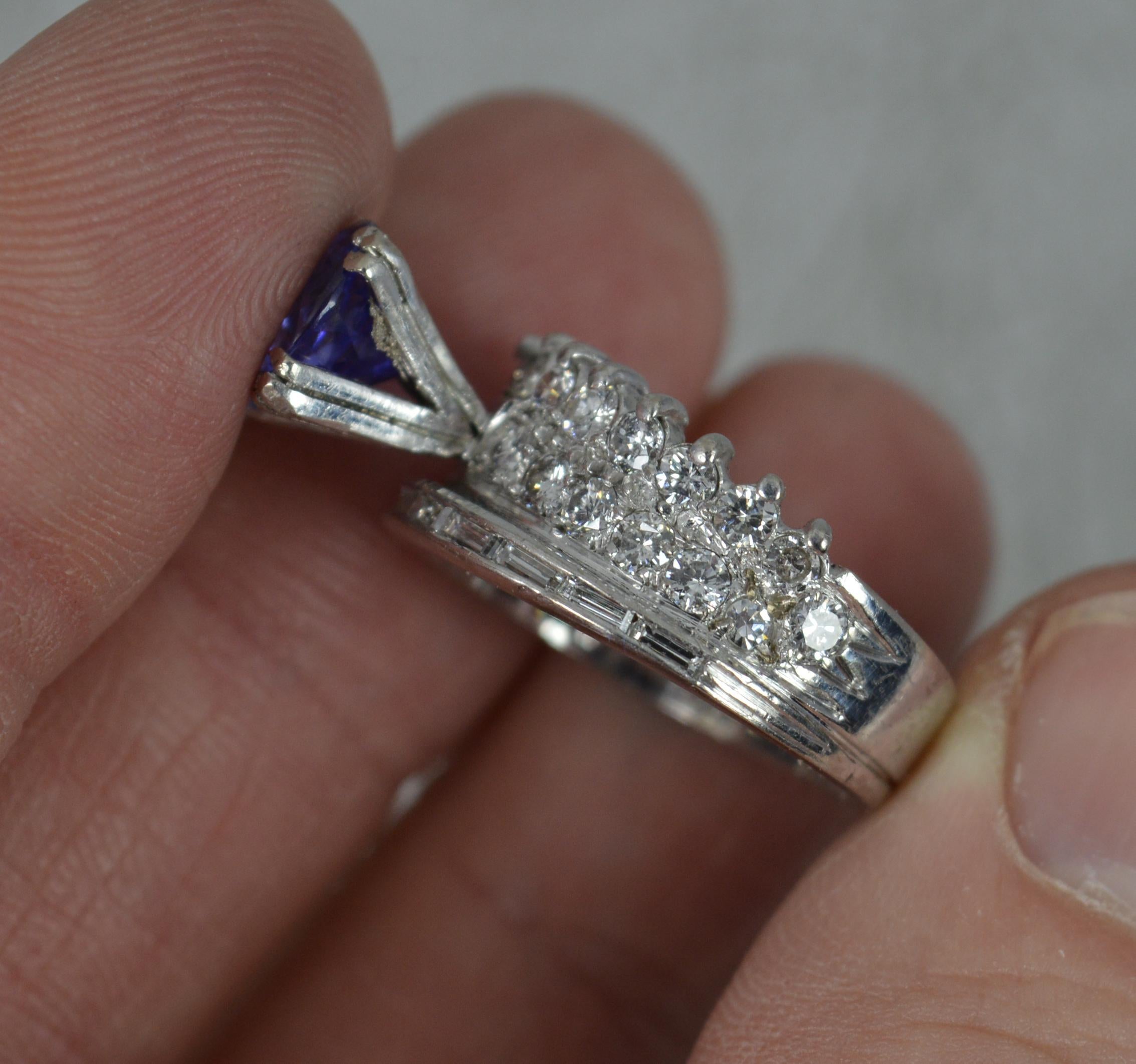 Round Cut Stunning Tanzanite and Diamond 18ct White Gold Crown Cluster Ring