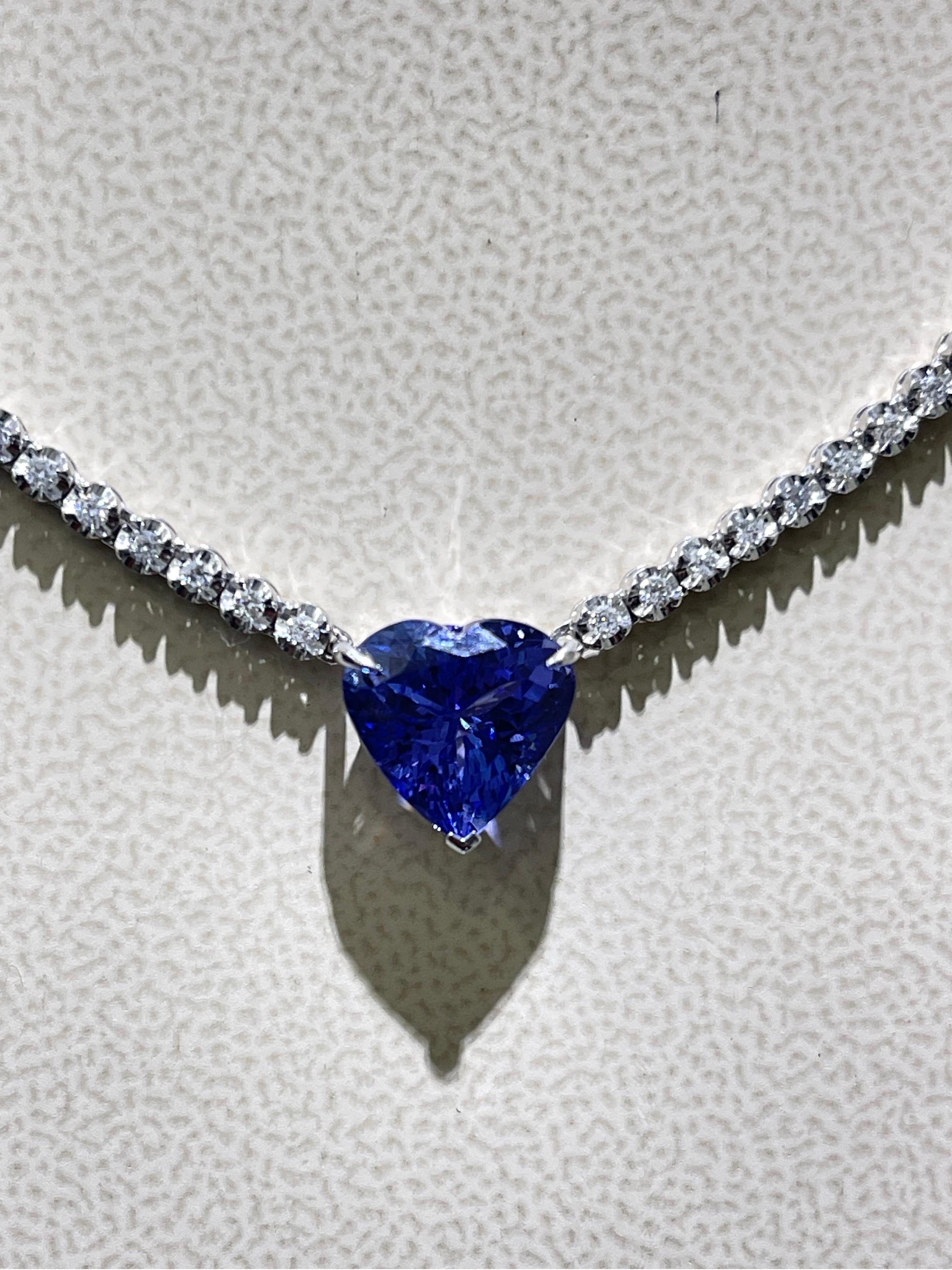Modern Stunning Tanzanite And Diamond Necklace In 18k White Gold  For Sale