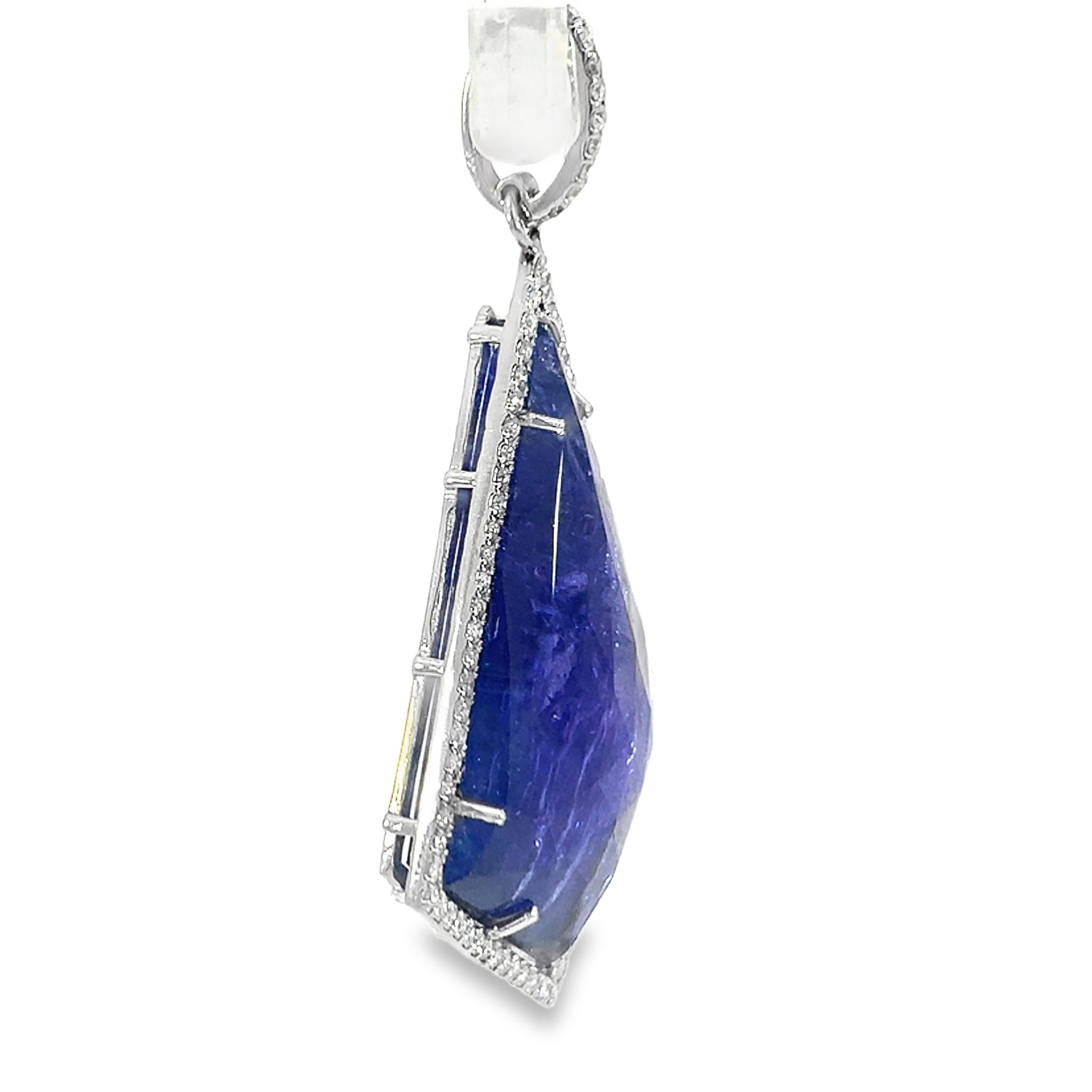 Splendido ciondolo con tanzanite e diamante In condizioni Nuovo in vendita a New York, NY