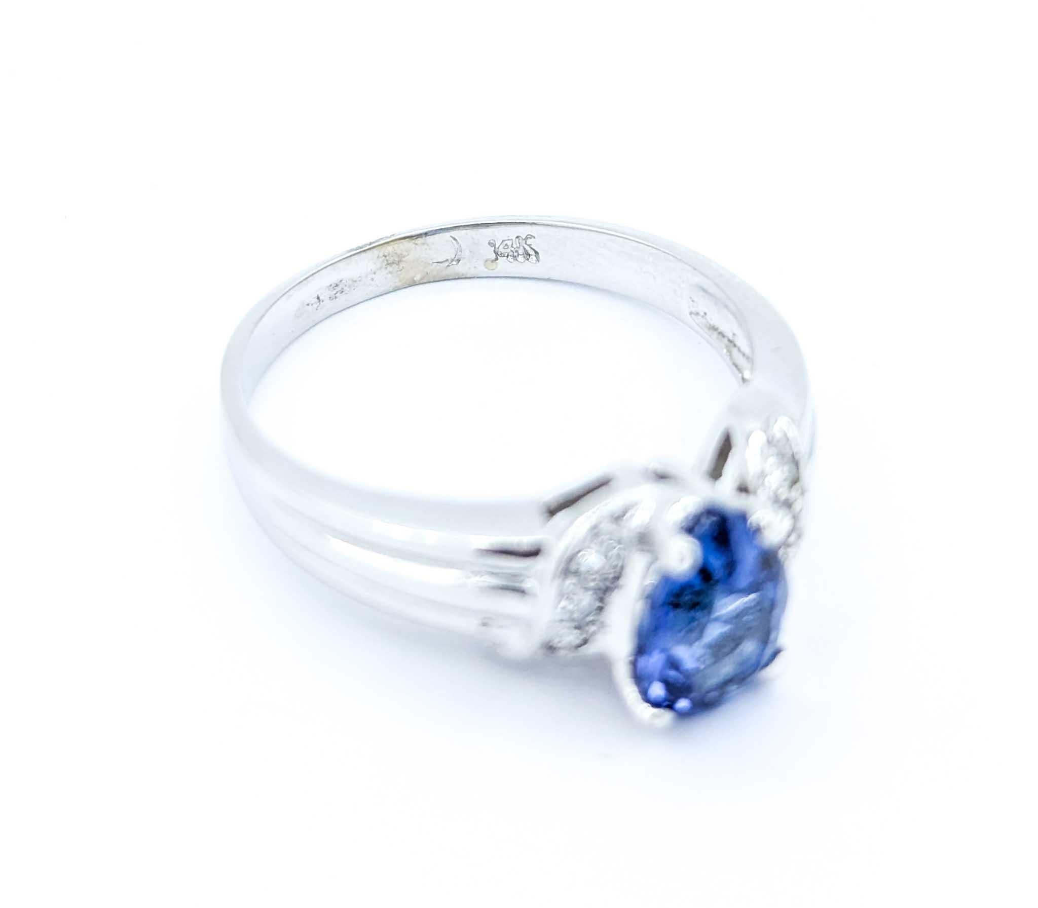 Stunning Tanzanite & Diamond Ring in 14k White Gold For Sale 4