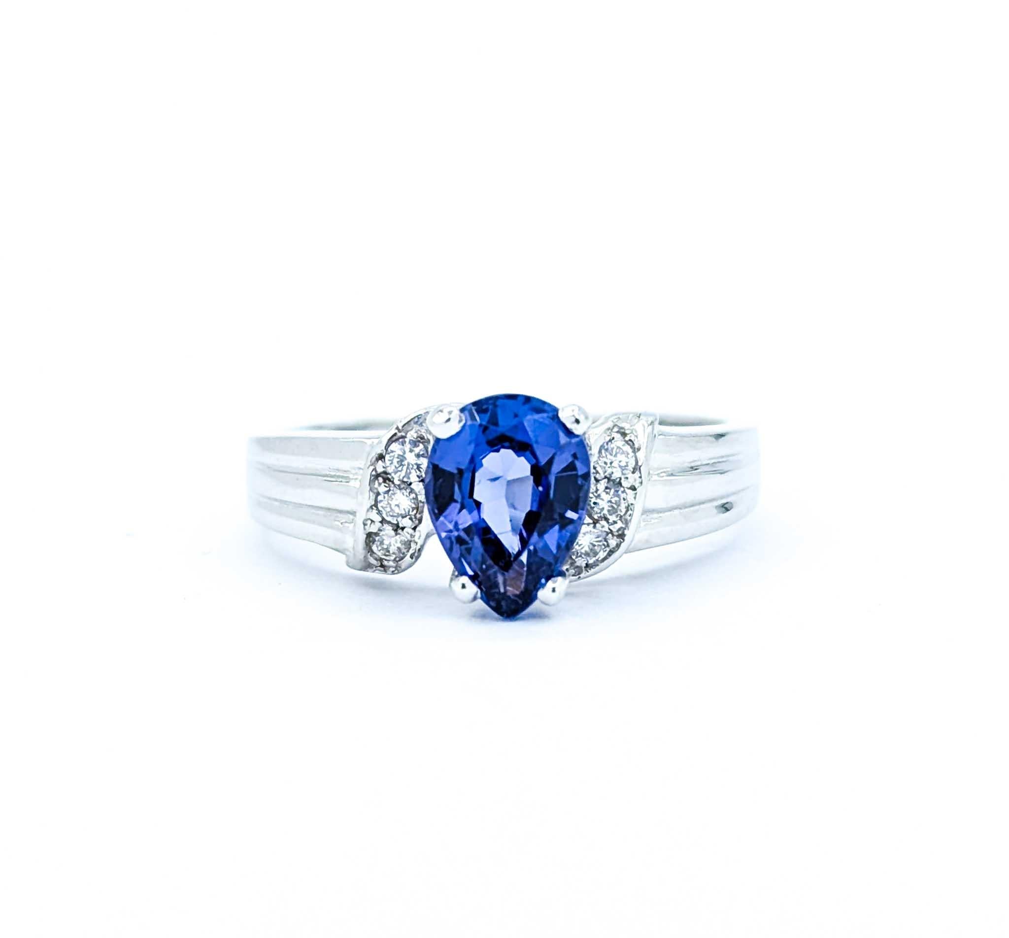 Women's or Men's Stunning Tanzanite & Diamond Ring in 14k White Gold For Sale