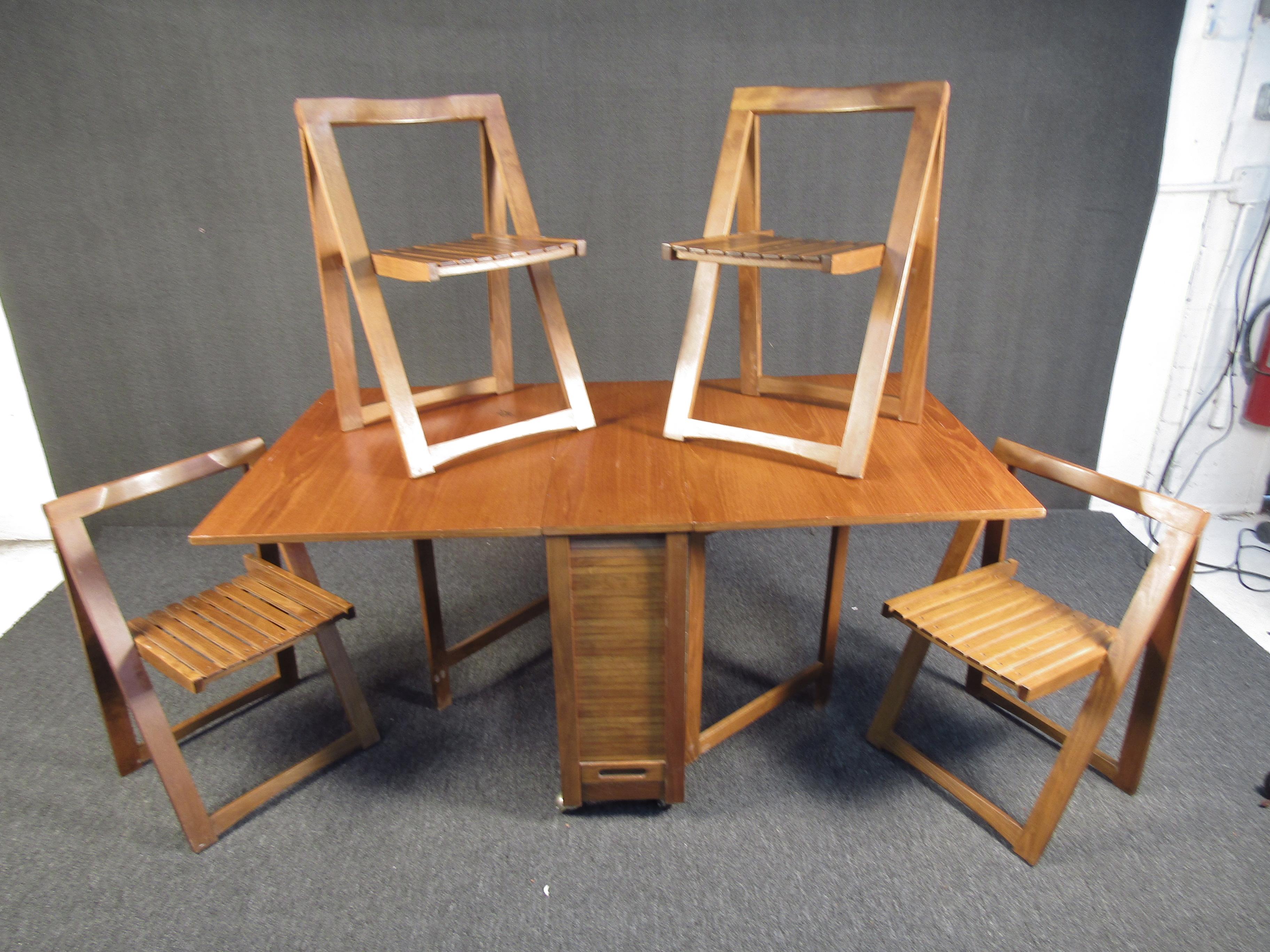 Mid-Century Modern Stunning Teak Midcentury Drop Leaf Table with Chairs