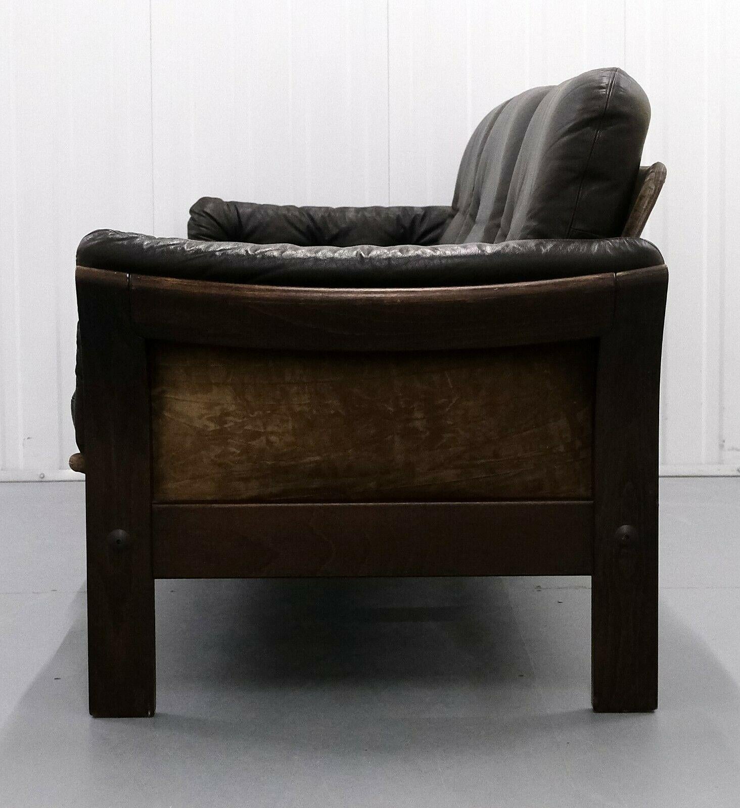 Hand-Crafted Stunning Thams Kvalitet Brown Leather & Suede Three Seater Sofa Bentwood Frame For Sale