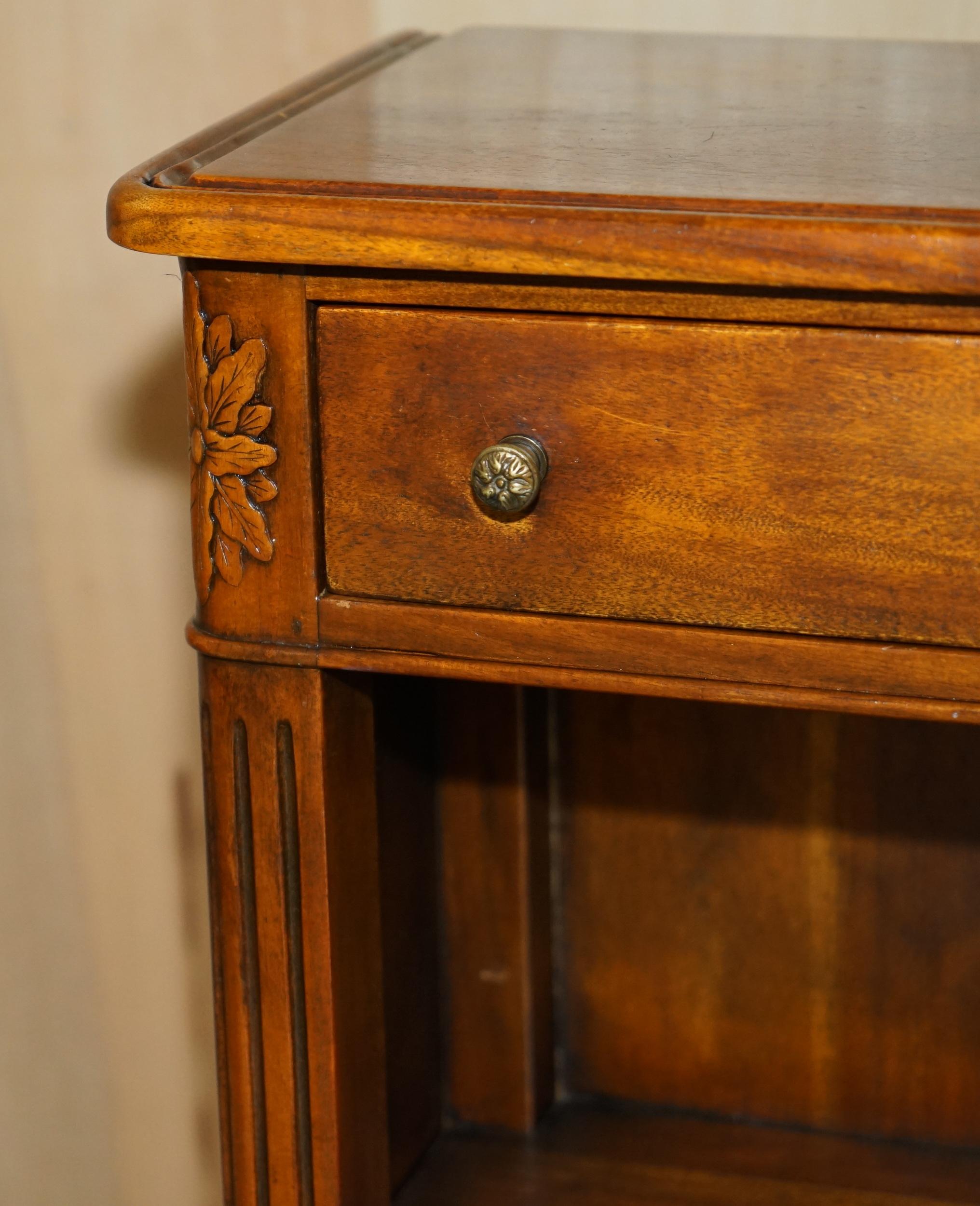 20th Century STUNNING THEODORE ALEXANDER DRAWER OPEN LIBRARY BOOKCASE WiTH SINGLE DRAWER For Sale