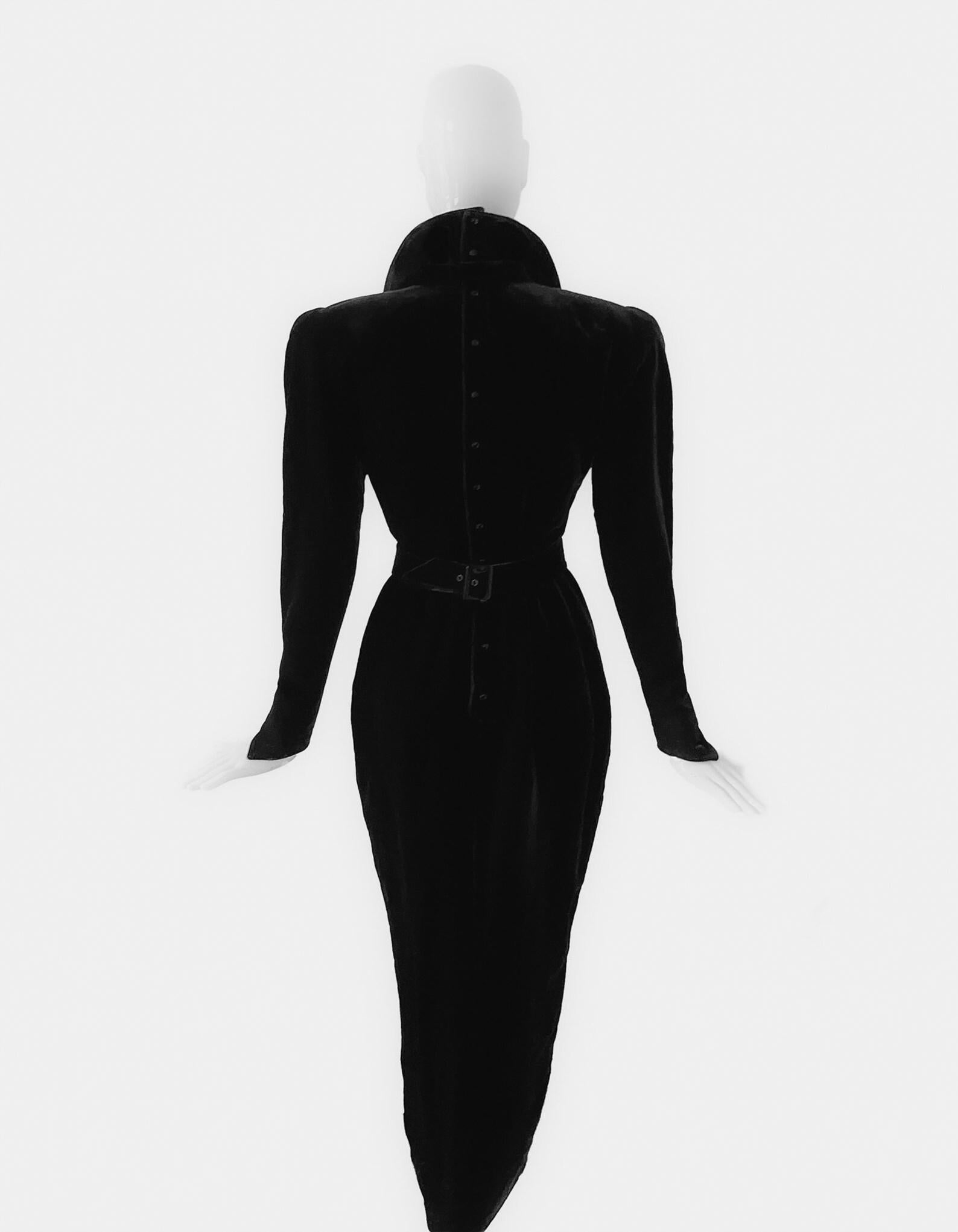 Stunning Thierry Mugler Archival  FW 1986 Evening Gown Crytsal Black Dress  For Sale 11