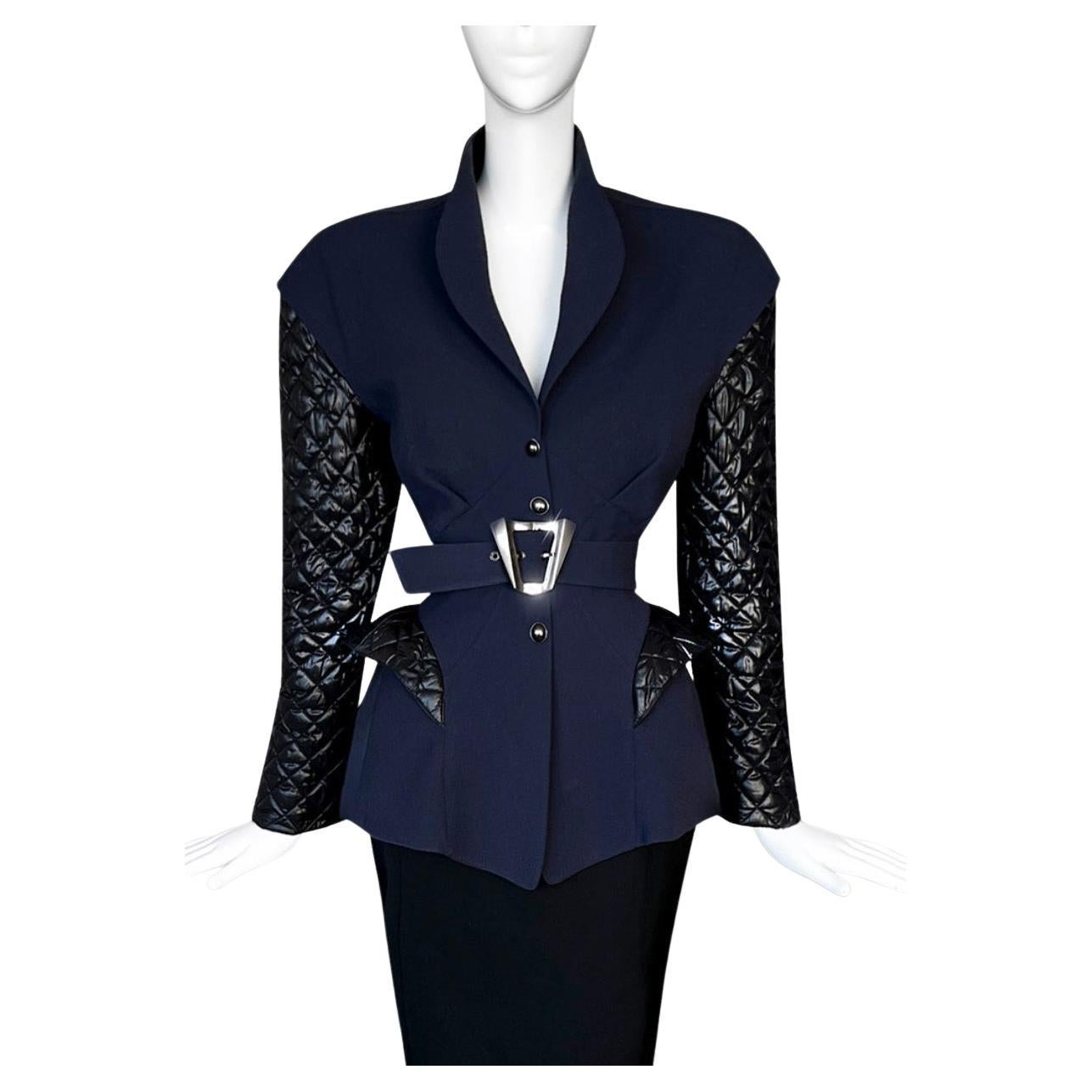 Impresionante Conjunto Thierry Mugler FW 1993 Negro Film Noir Chaqueta Falda Traje
