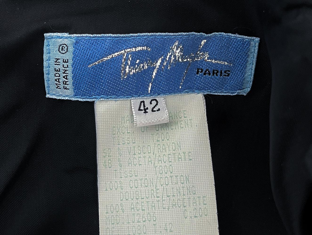 Atemberaubendes Thierry Mugler Sculptural Kleid Schwarzes Kleid FW1993 im Angebot 2