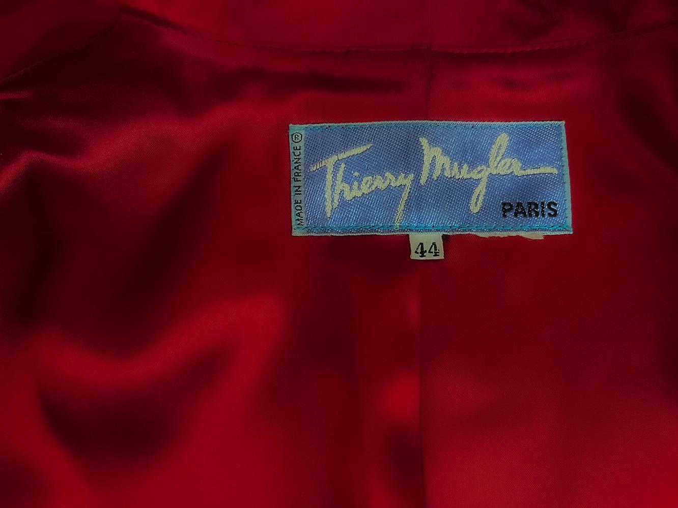Superbe ensemble rouge sculptural Thierry Mugler, automne-hiver 1990 en vente 2