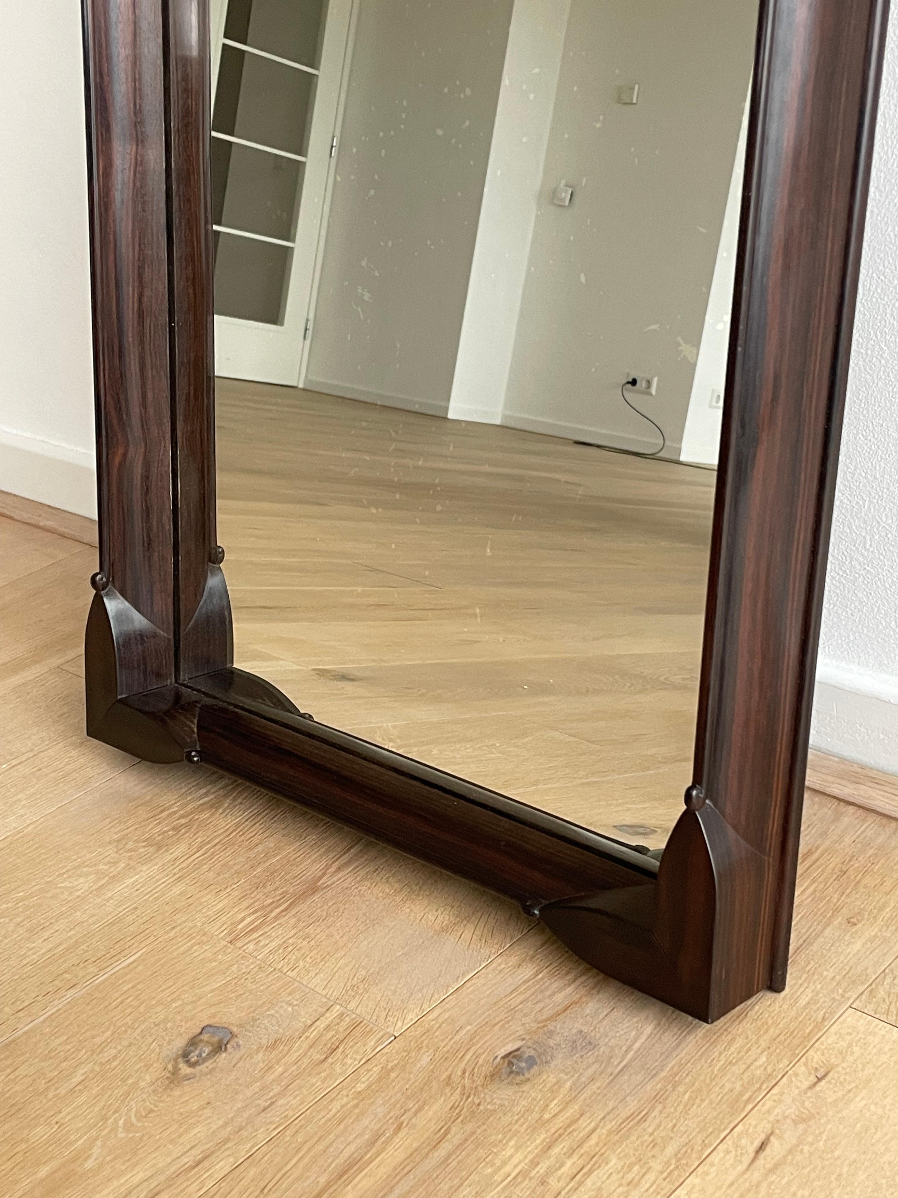 Stunning & Timeless Dutch Arts and Crafts Wall Mirror w. Cadre solide de Coromandel en vente 11