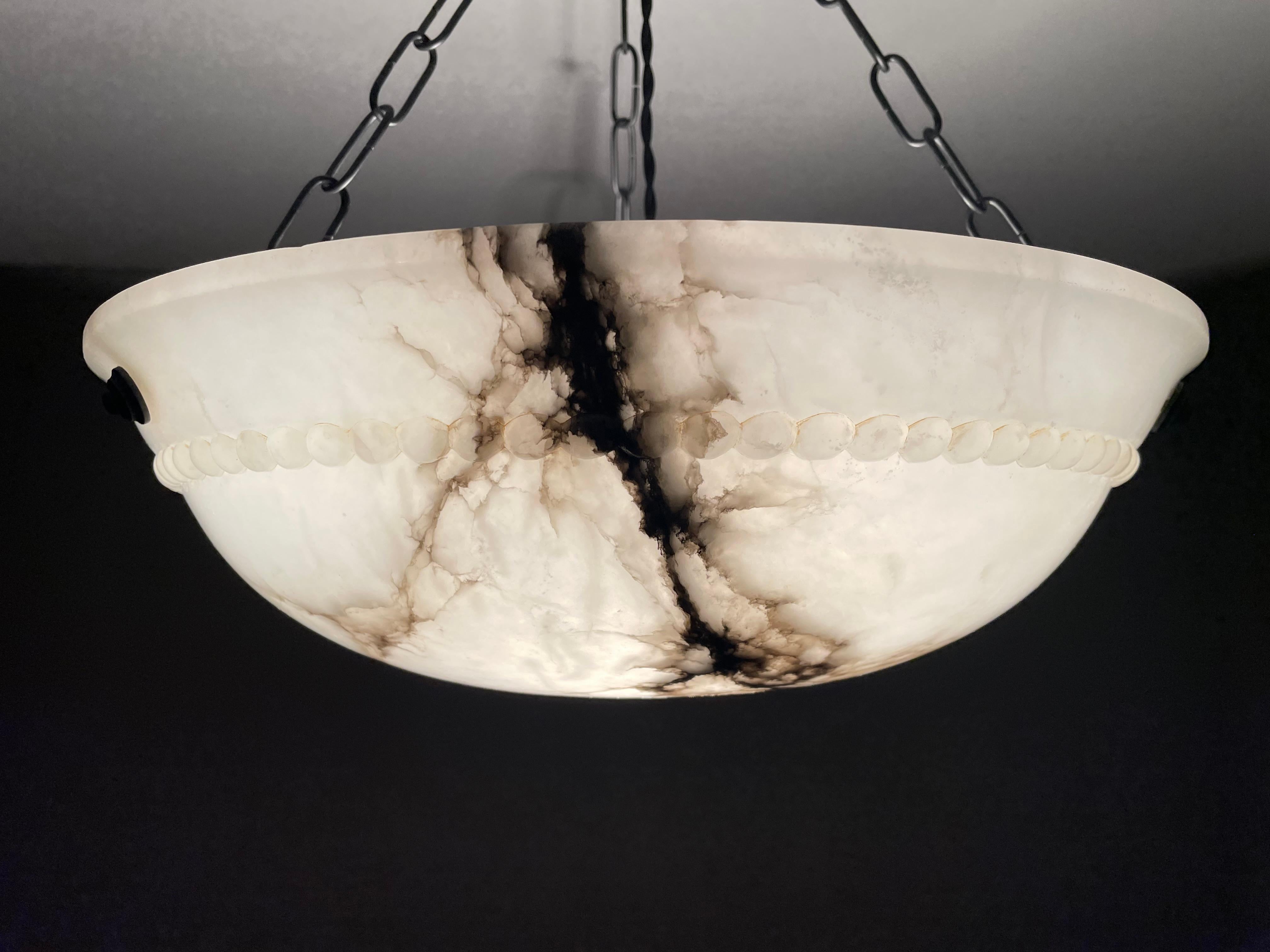  Stunning & Timeless White & Black Antique Alabaster Pendant / Chandelier 1910s In Excellent Condition For Sale In Lisse, NL