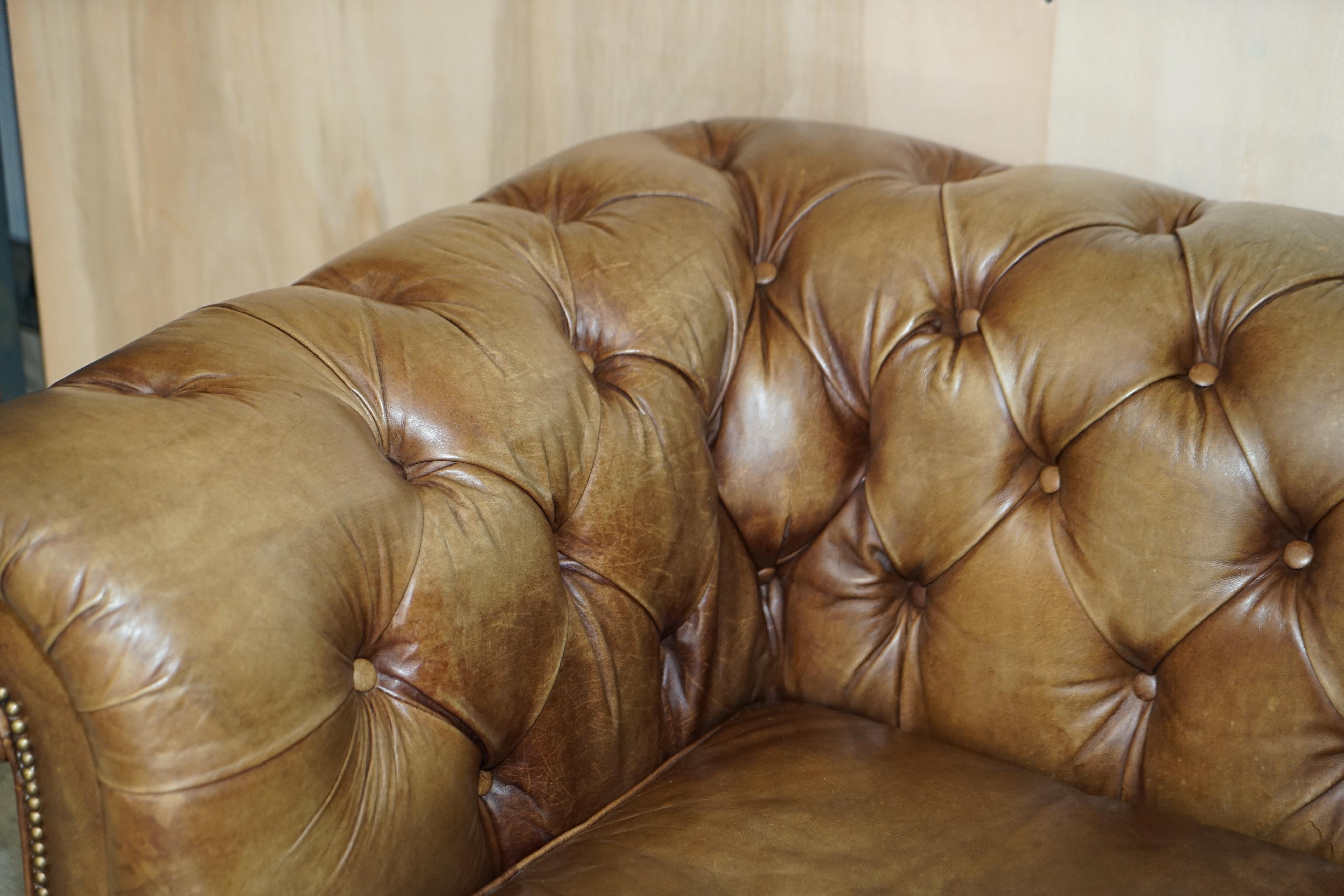 English STUNNING TIMOTHY OULTON HALO WESTMiNSTER BROWN LEATHER CHESTERFIELD TUFTED SOFA