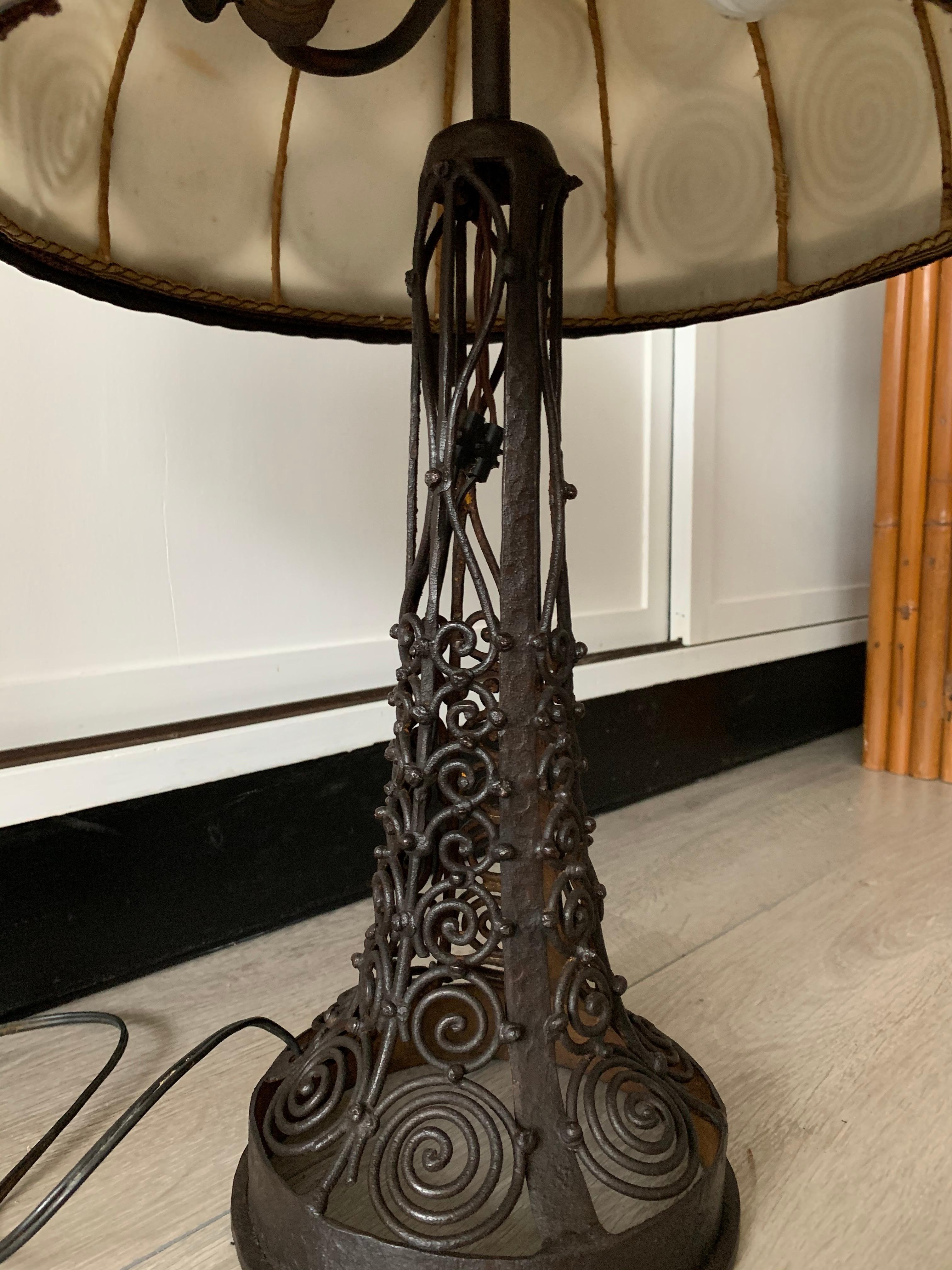 Stunning & Top Quality Hand Forged Wrought Iron Arts & Crafts Table Lamp 1910 7
