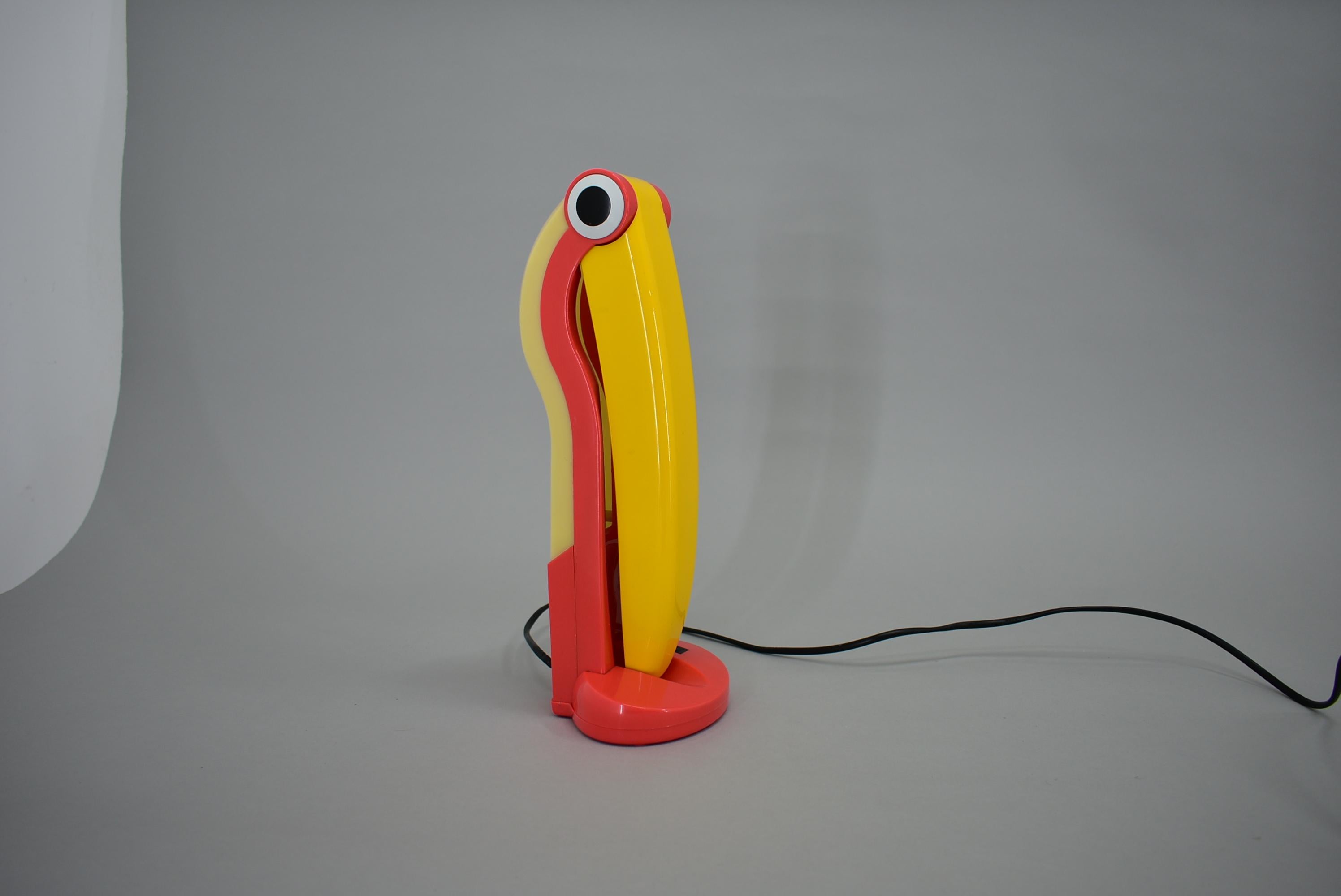 Stunning Toucan Table Lamp by H.T.Huang for Lenoir, 1975s. For Sale 2