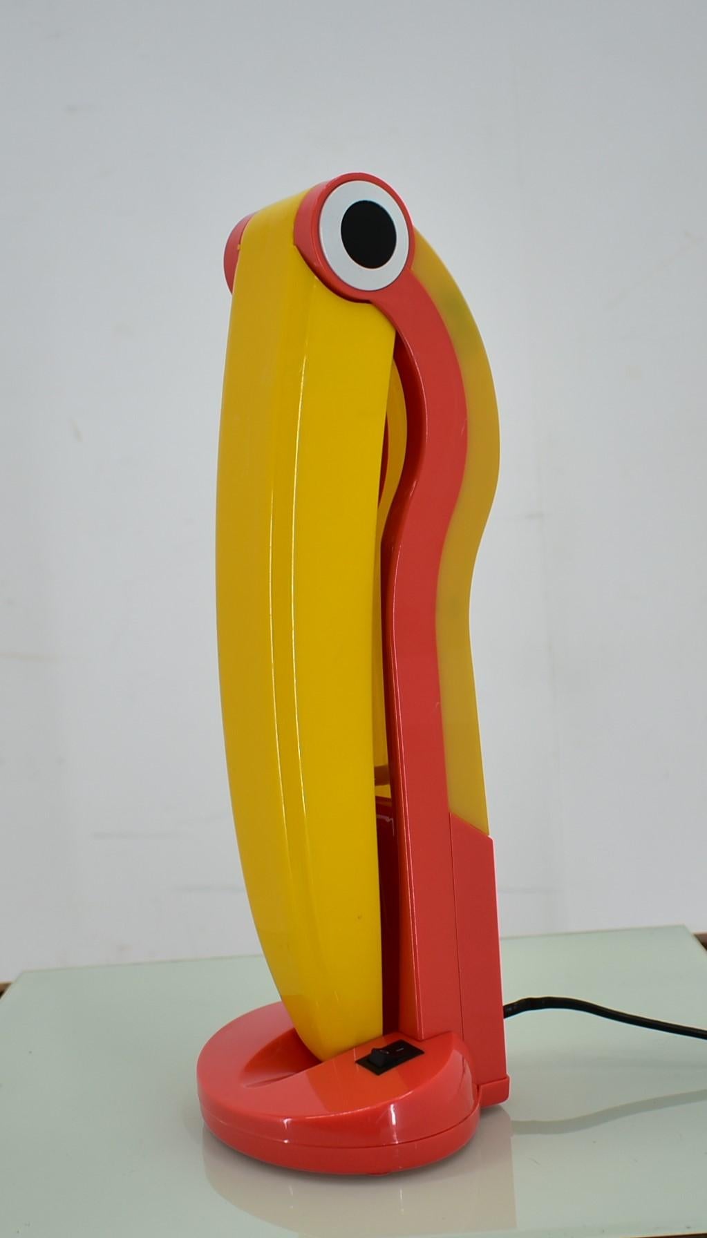 Stunning Toucan Table Lamp by H.T.Huang for Lenoir, 1975s. For Sale 7