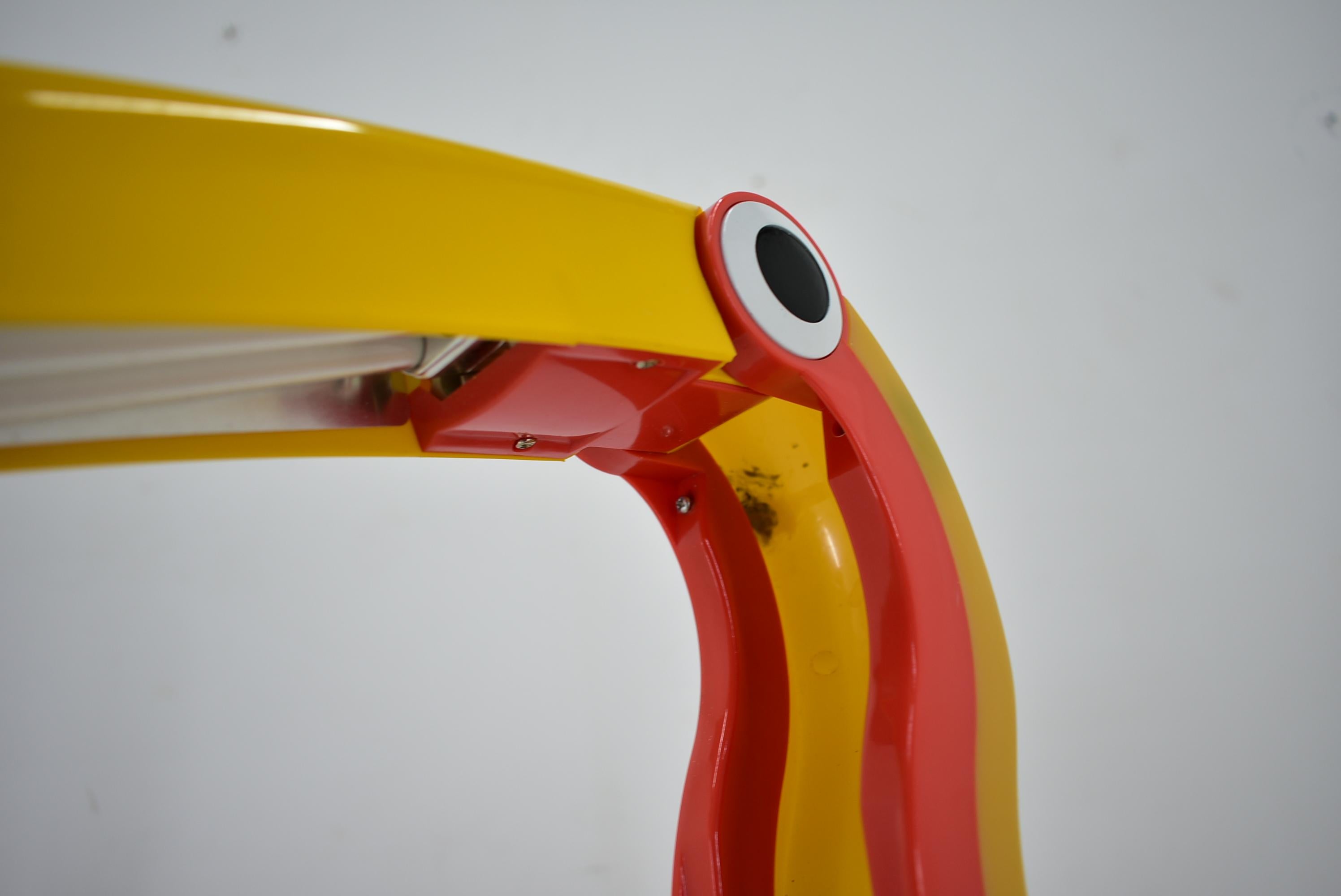 Stunning Toucan Table Lamp by H.T.Huang for Lenoir, 1975s. For Sale 12