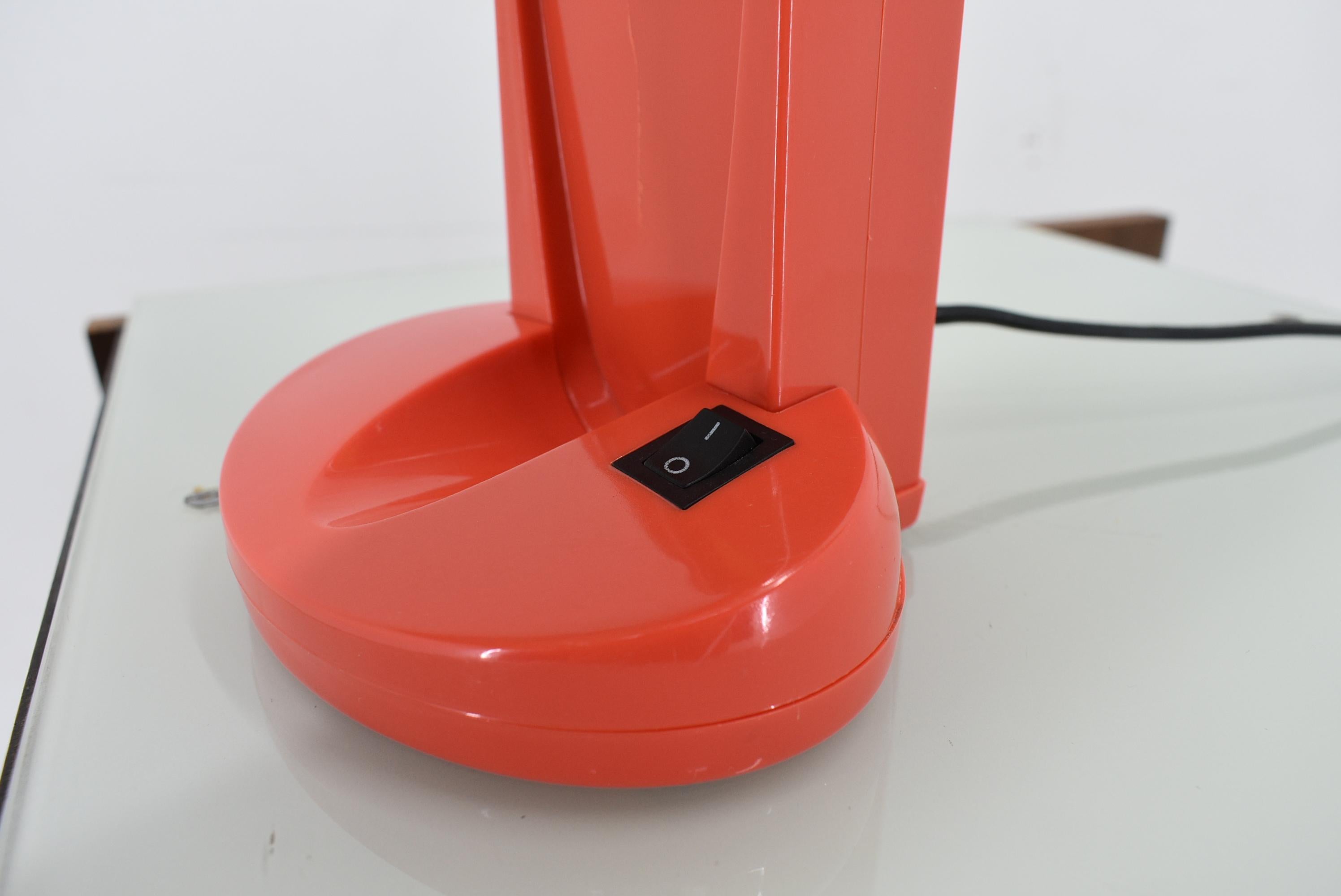 Mid-Century Modern Stunning Toucan Table Lamp by H.T.Huang for Lenoir, 1975s. For Sale