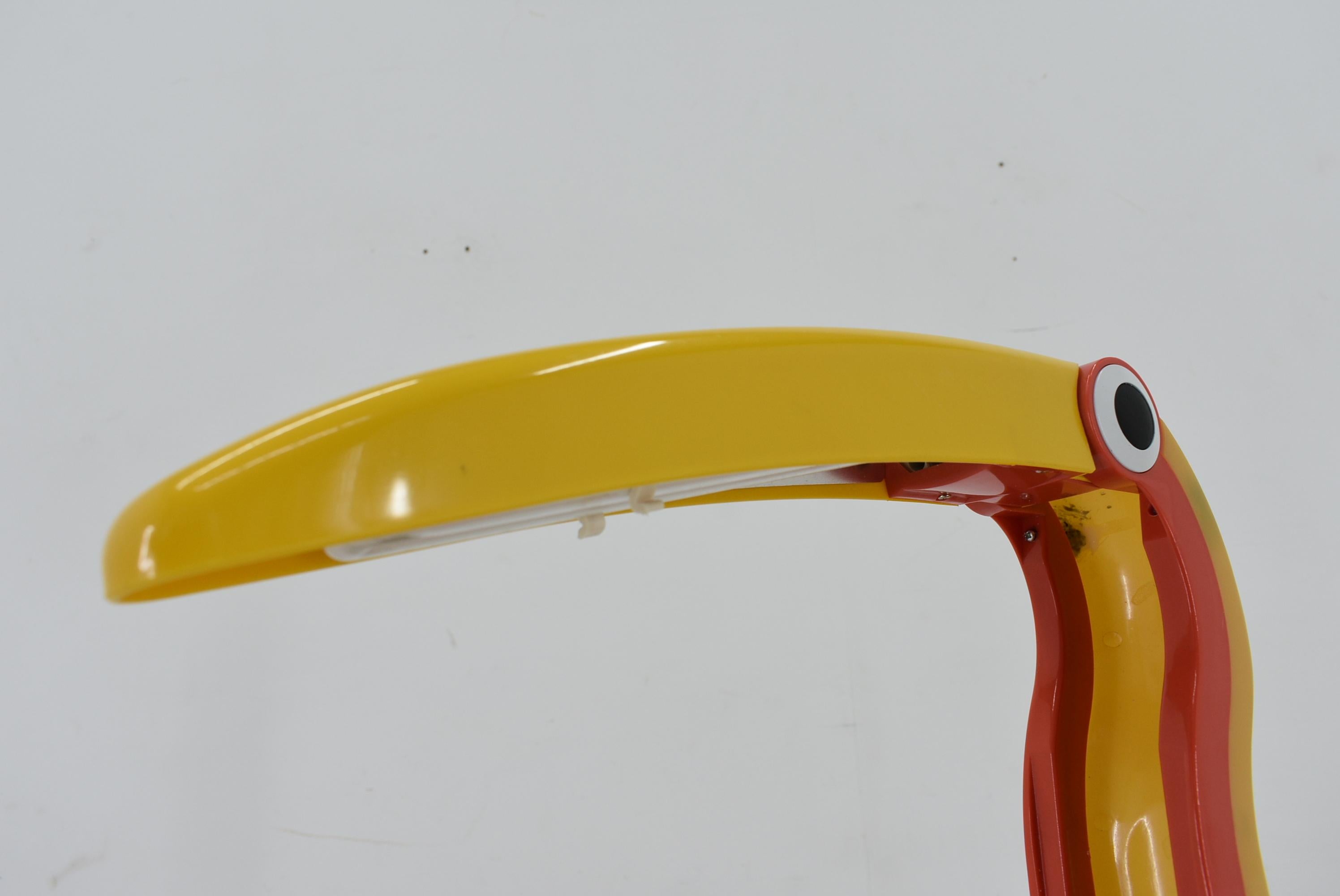 Stunning Toucan Table Lamp by H.T.Huang for Lenoir, 1975s. In Good Condition For Sale In Praha, CZ