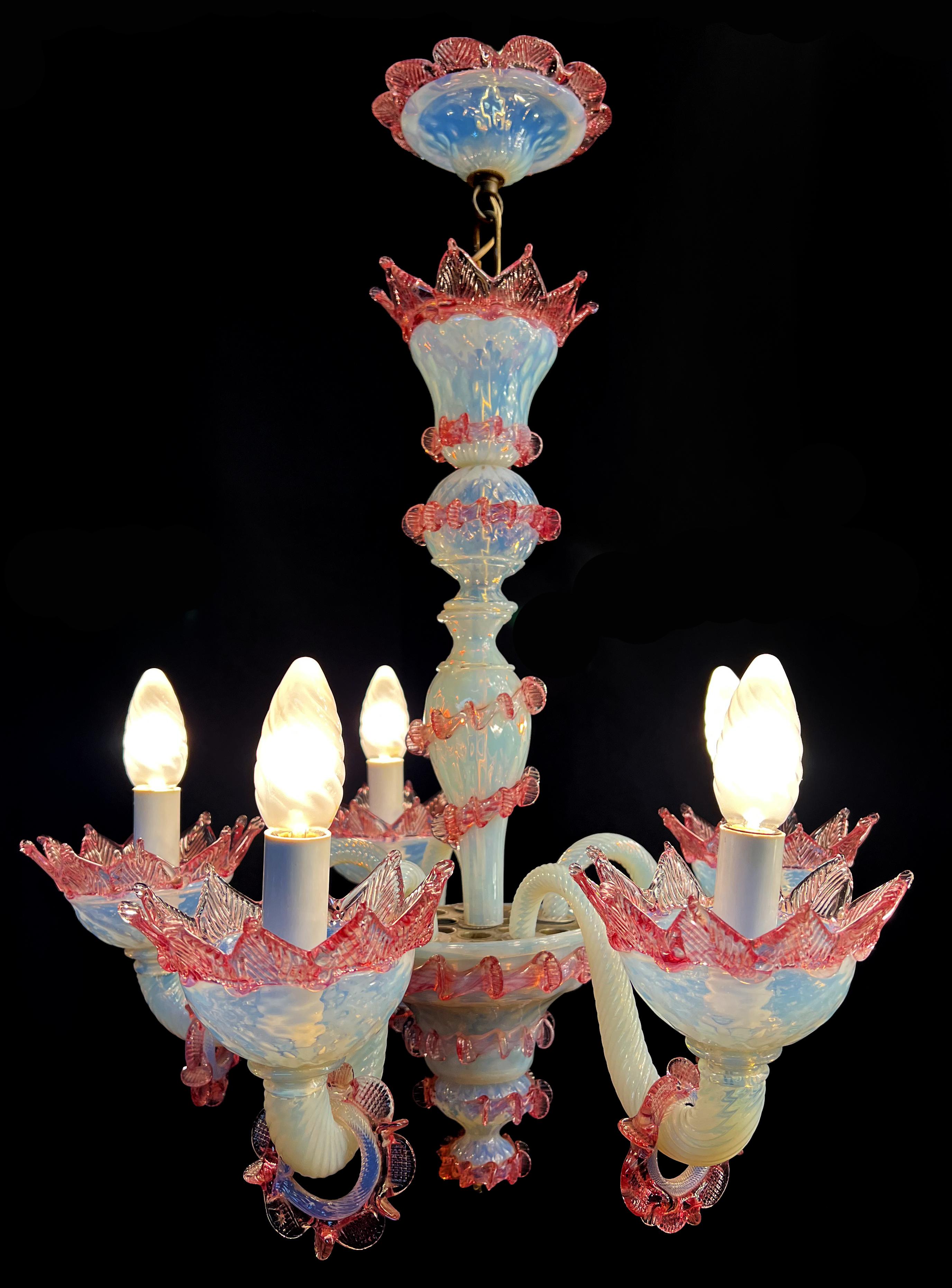 Stunning Trio Light Blue and Pink Venetian Chandeliers, Murano, 1950s In Good Condition For Sale In Budapest, HU