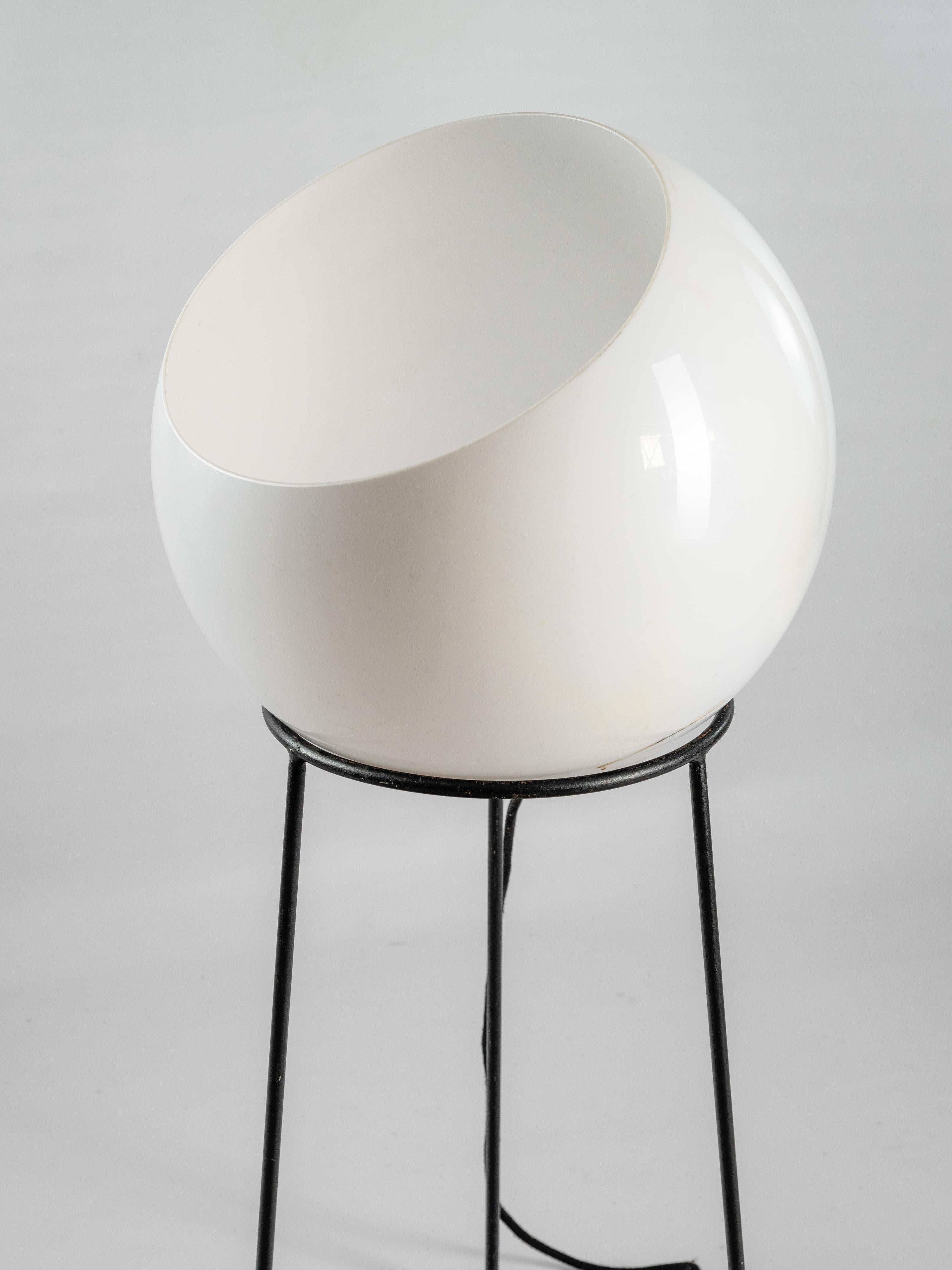 Superbe lampadaire tripode de l'ère spatiale en vente 4