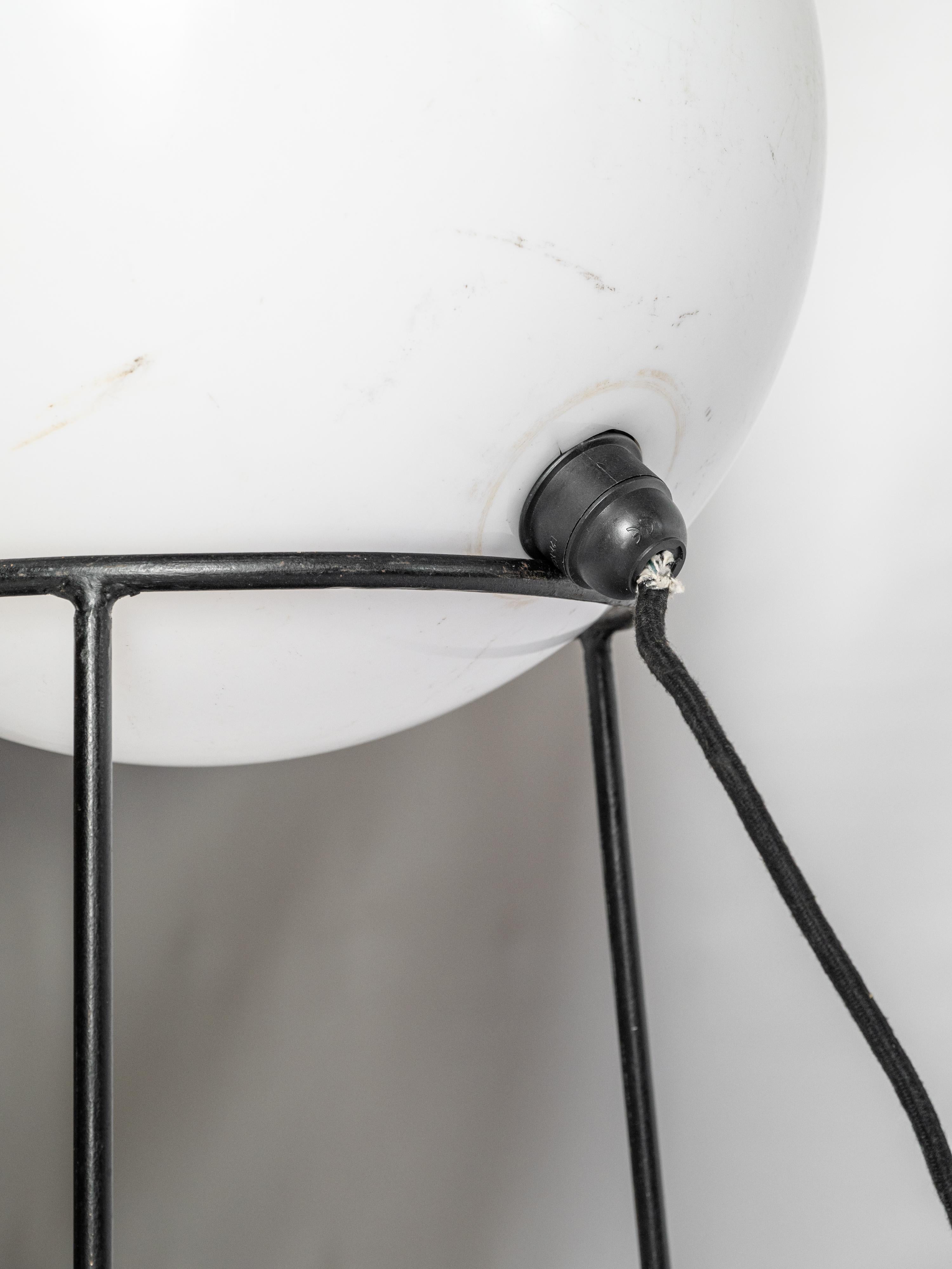 Superbe lampadaire tripode de l'ère spatiale en vente 7