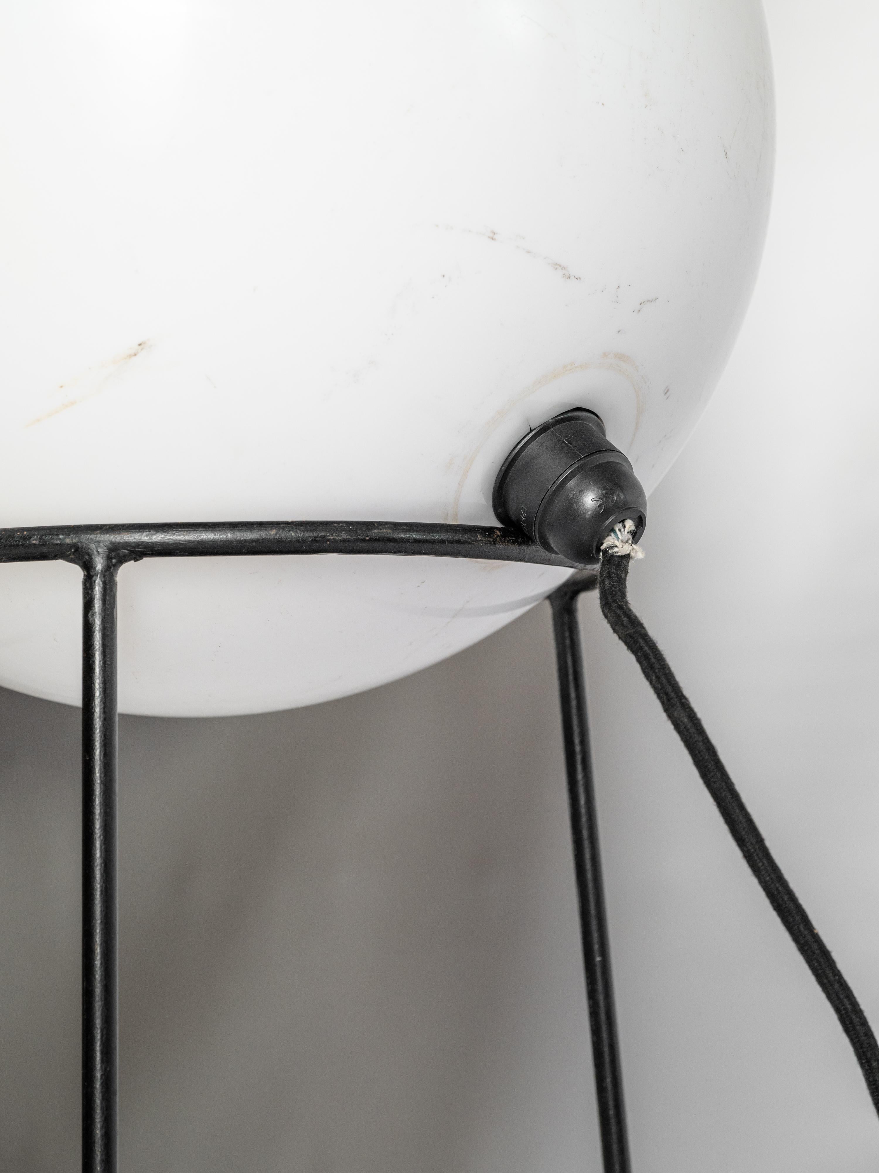 Superbe lampadaire tripode de l'ère spatiale en vente 8