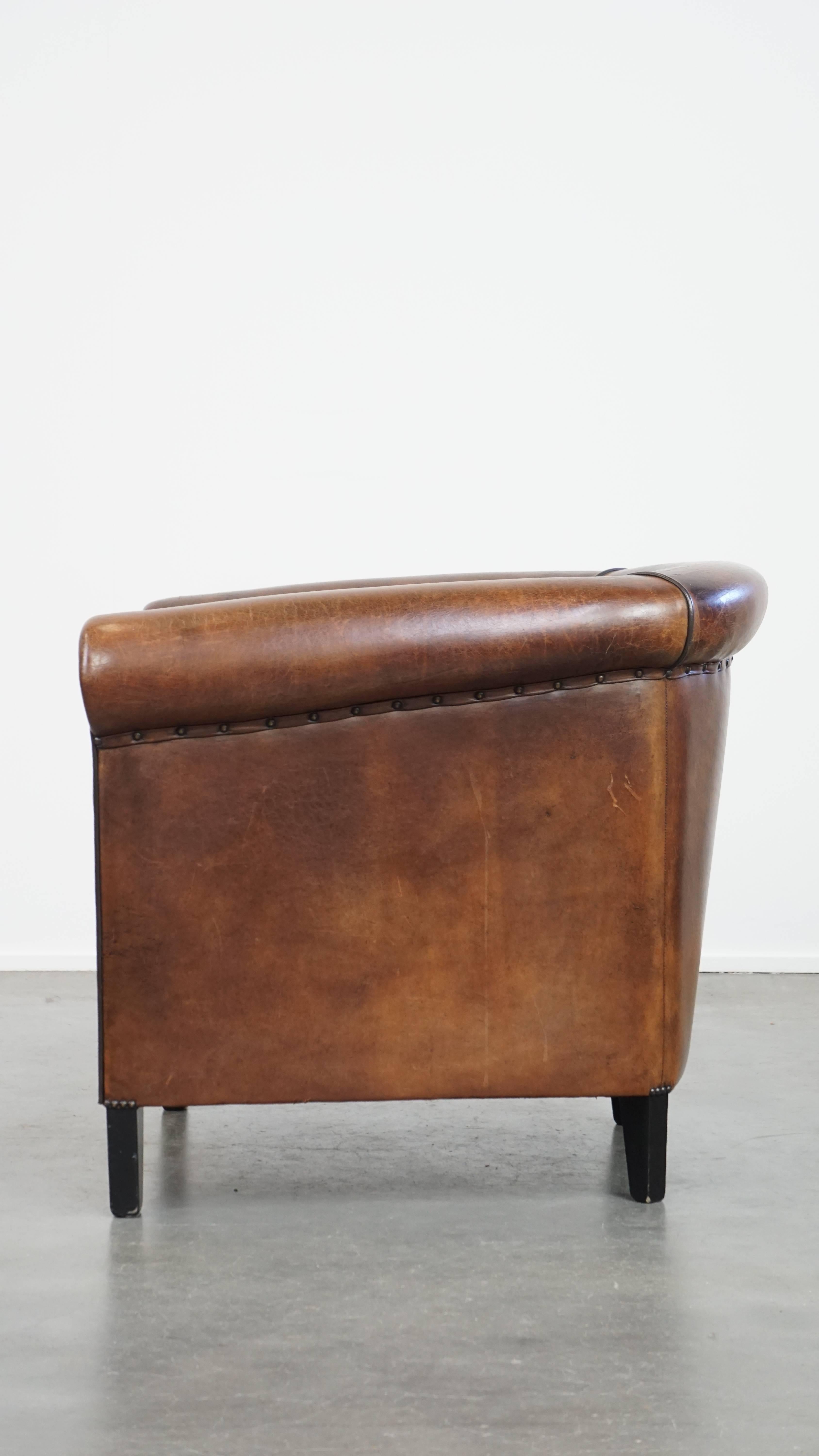 Stunning Tufted Luxury Sheepskin Leather Club Armchair In Good Condition For Sale In Harderwijk, NL