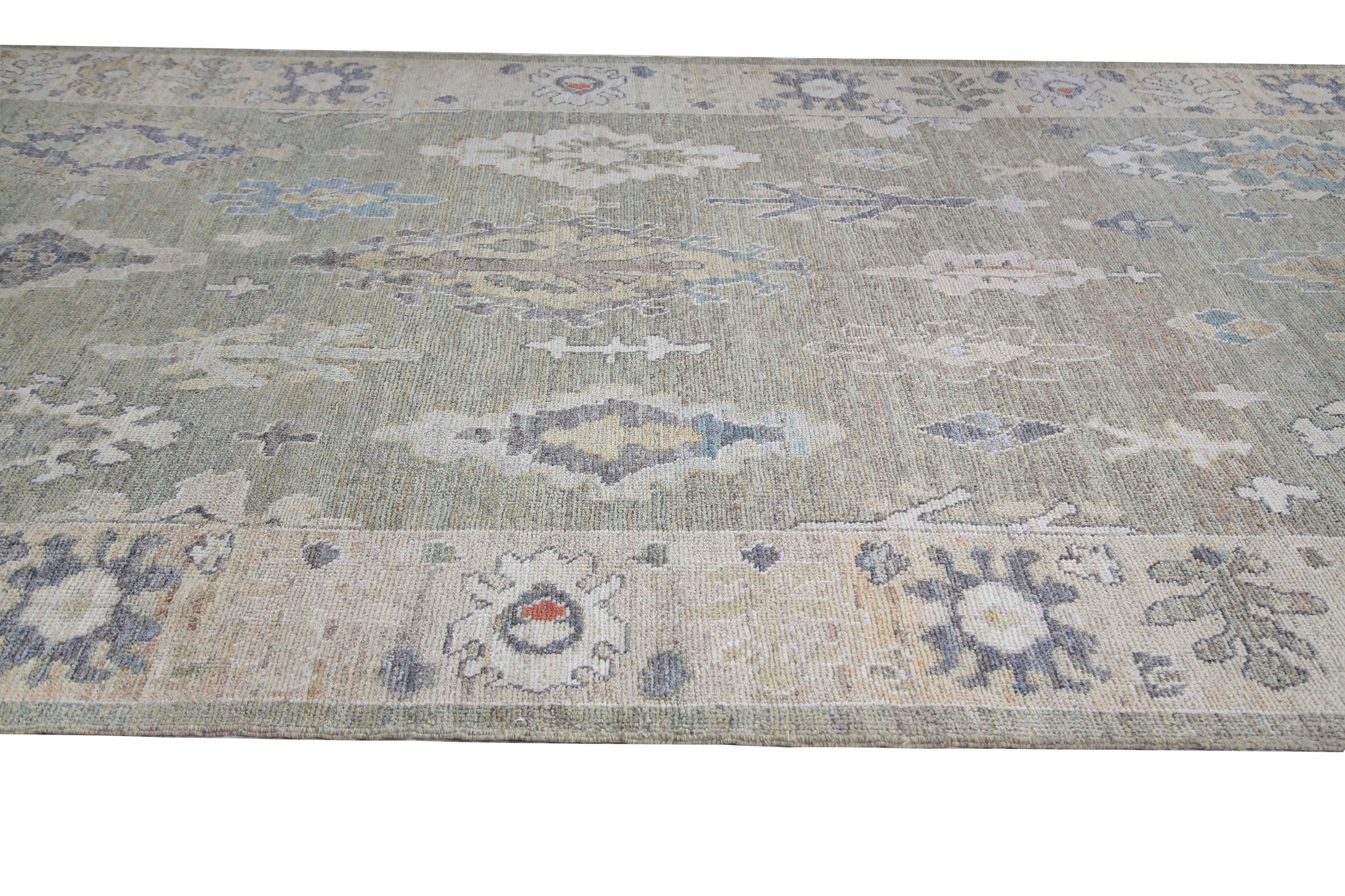 Stunning Turkish Oushak Rug In New Condition For Sale In Dallas, TX