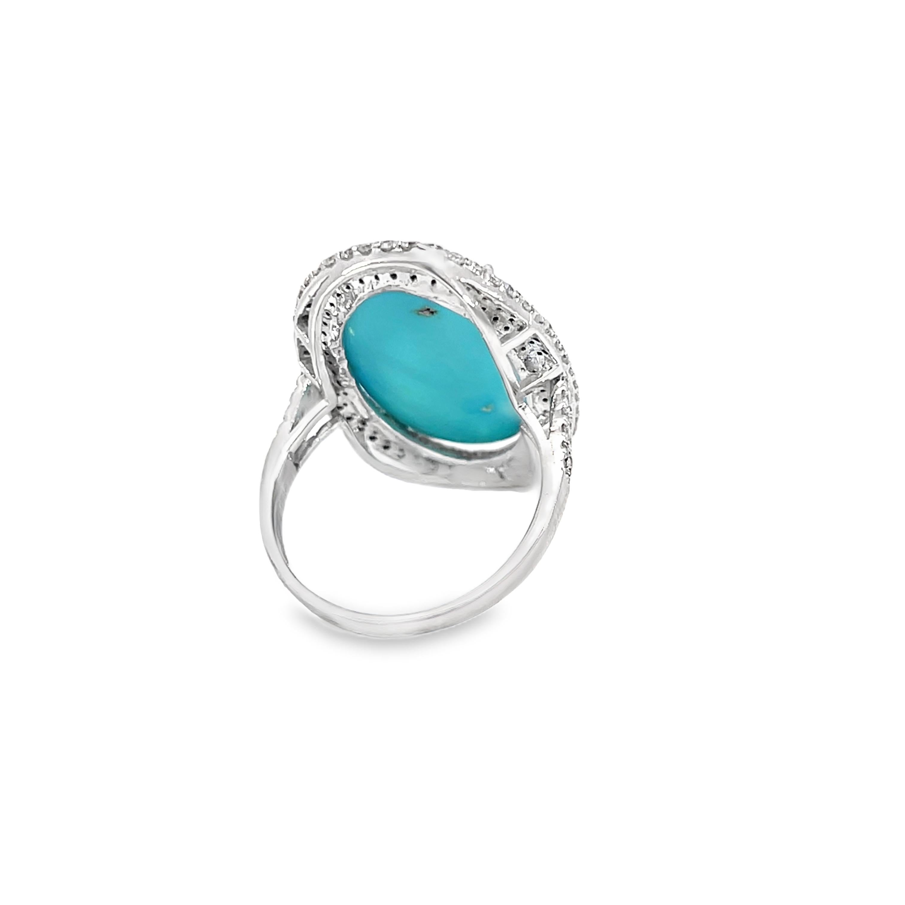 Stunning Turquoise and Diamond Ring In New Condition For Sale In New York, NY