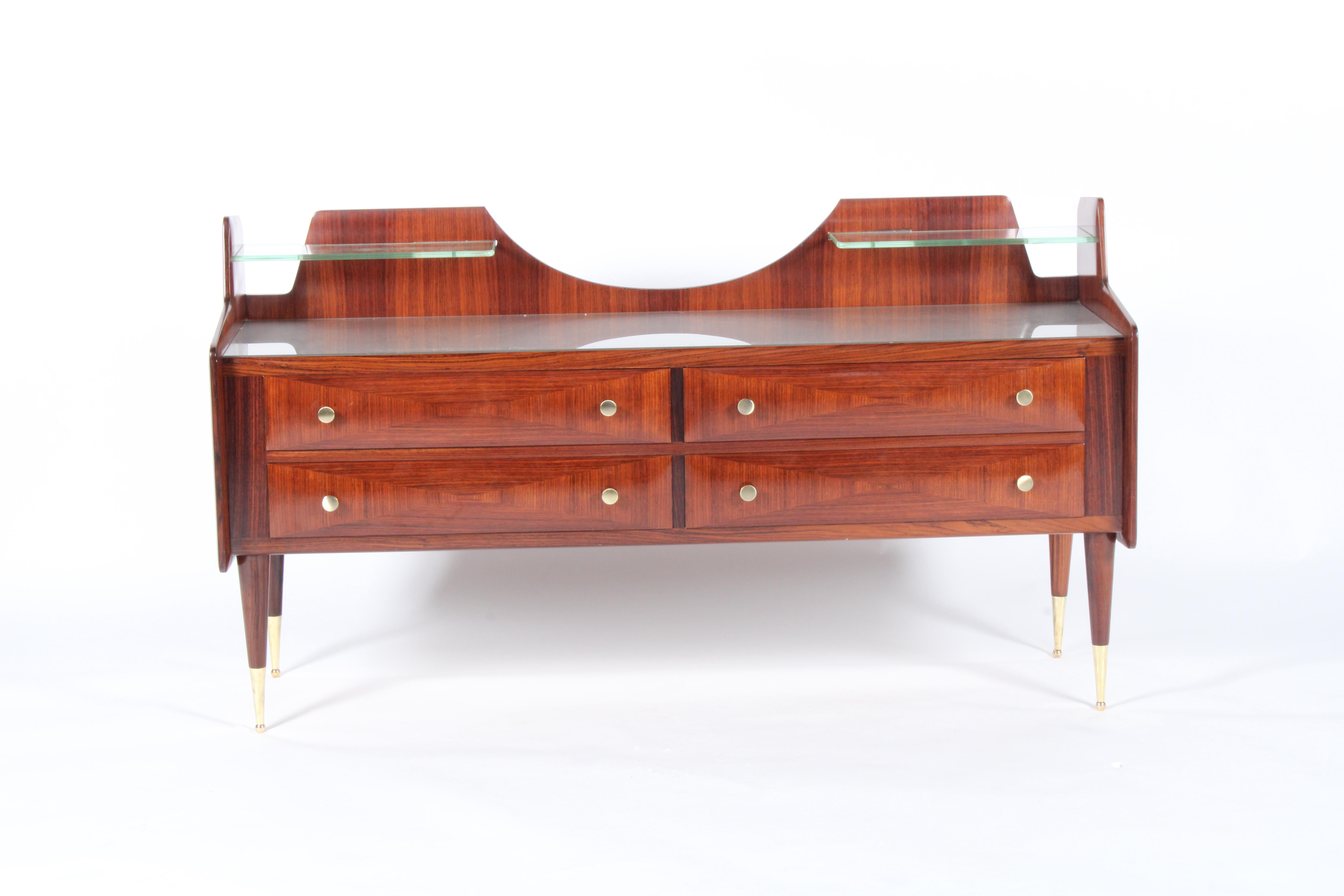 Stunning original mid century Italian credenza / chest of drawers, with exquisite grain pattern and a rich color this piece will look amazing in a wide range of different bedroom styles or equally as good as a sideboard in a hallway or sitting room.