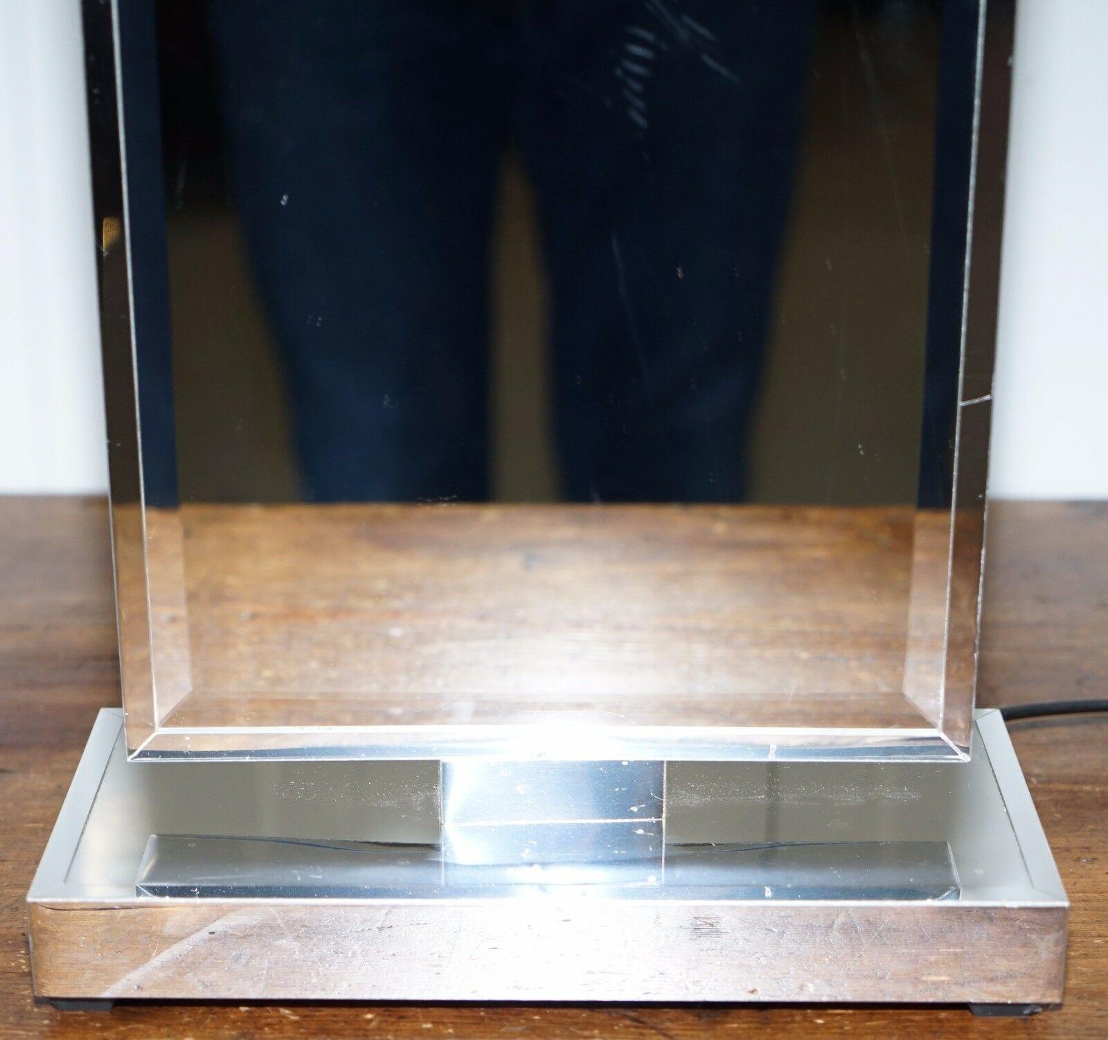 20ième siècle Superbe lampe de bureau en verre vénitien en miroir avec cadre chromé lourd en vente