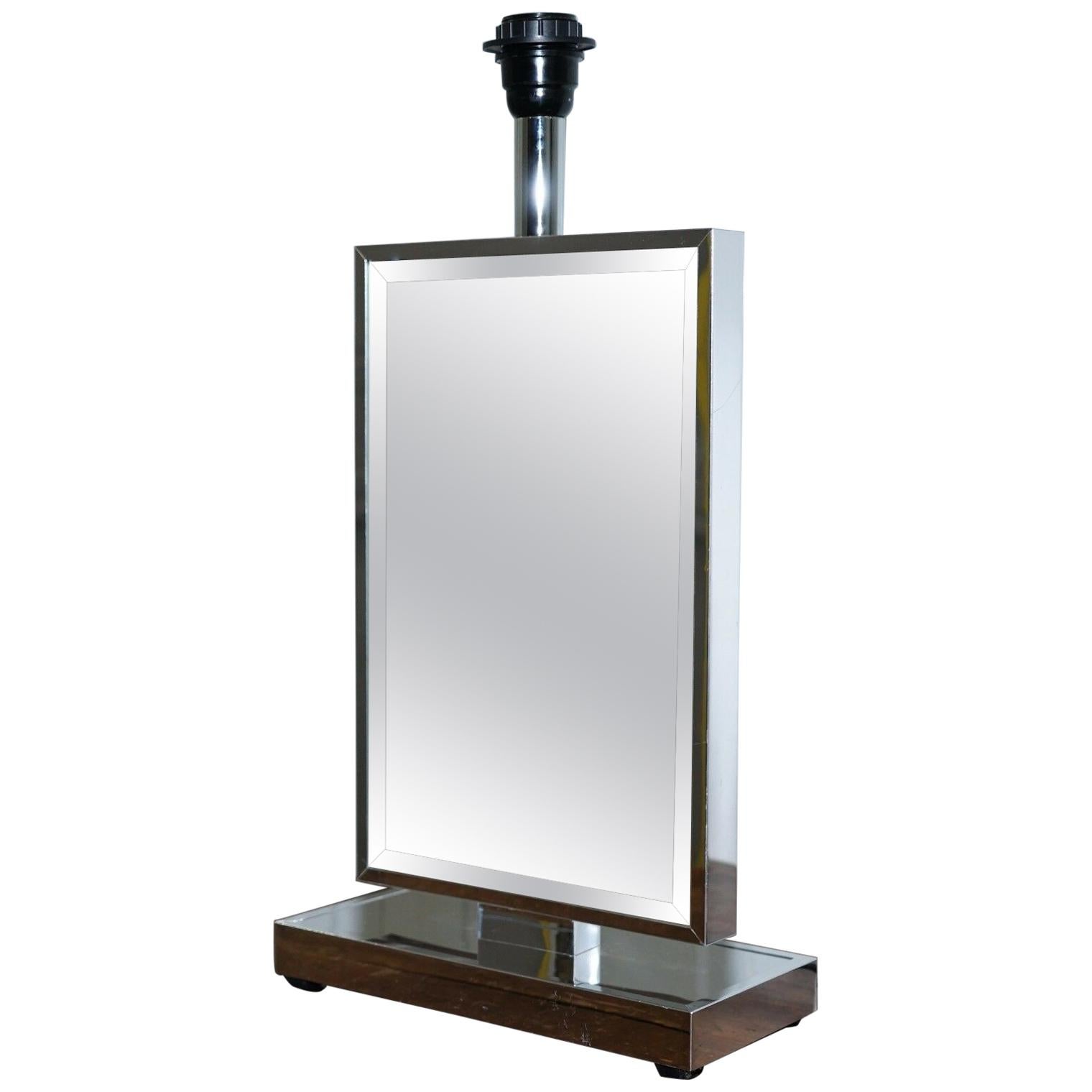 Superbe lampe de bureau en verre vénitien en miroir avec cadre chromé lourd en vente